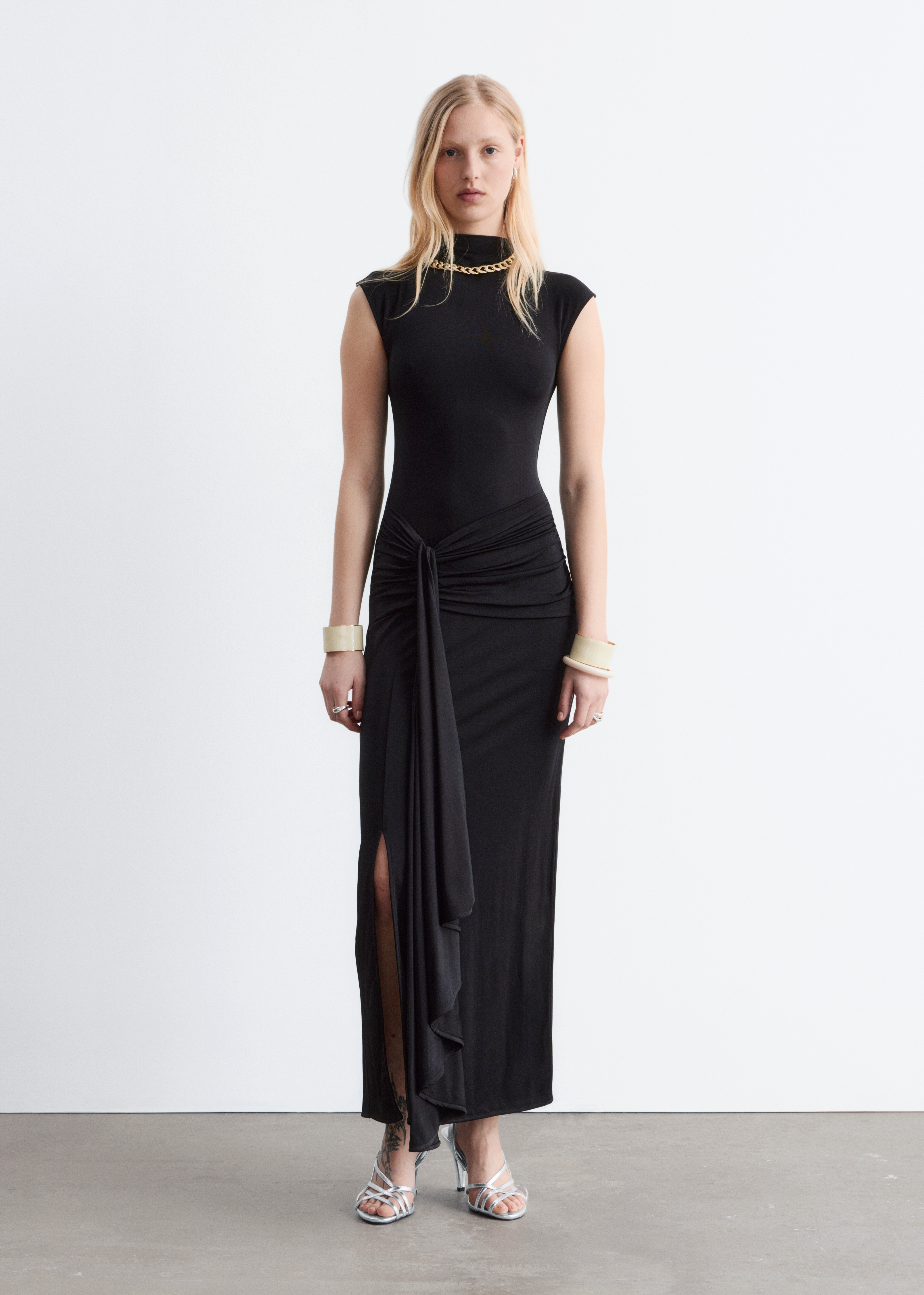 Vestido envelope midi - Preto/Vermelho brilhante