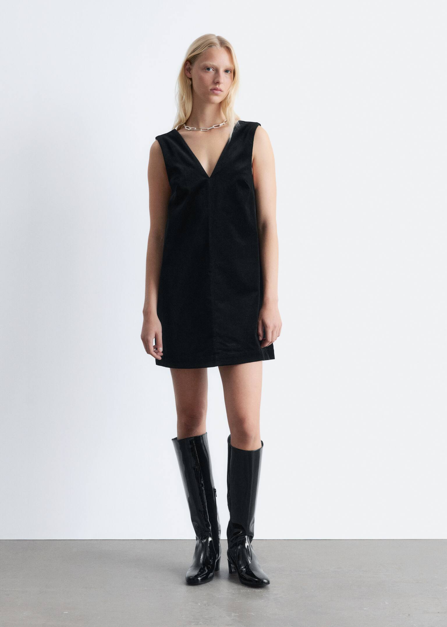 V-Neck Velvet Mini Dress - Black - 3