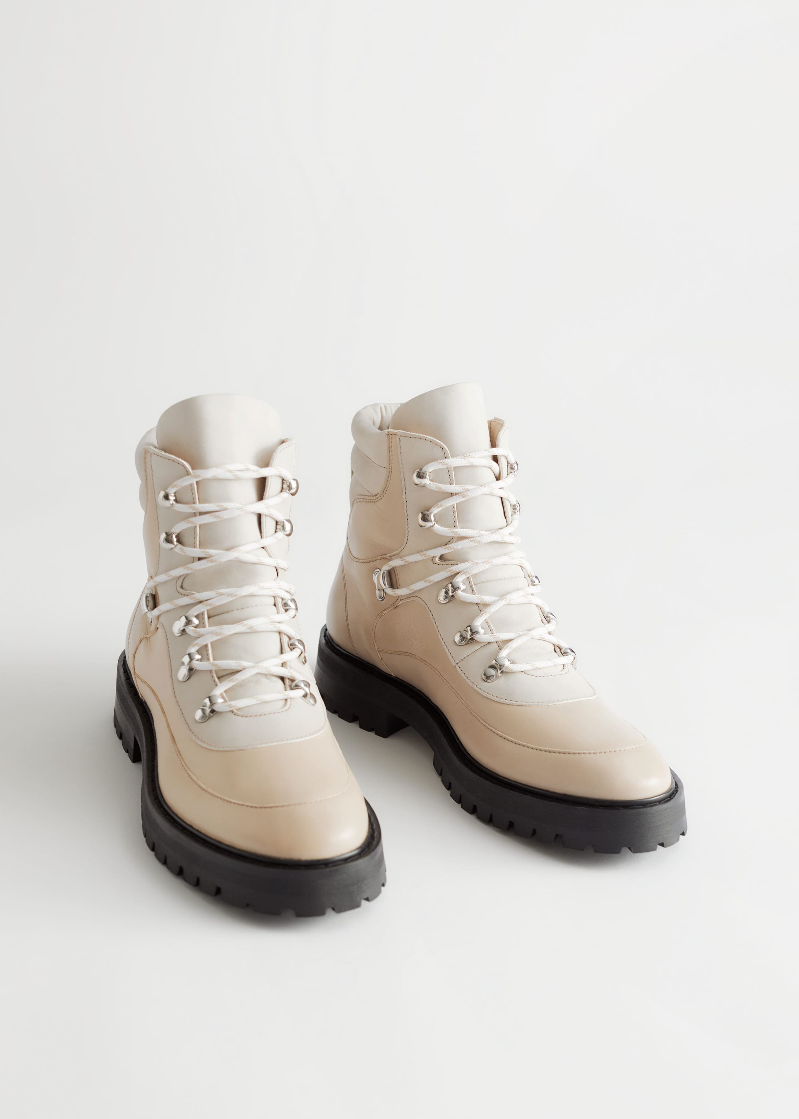 Leather LaceUp Hiking Boots - Black - Bodegón