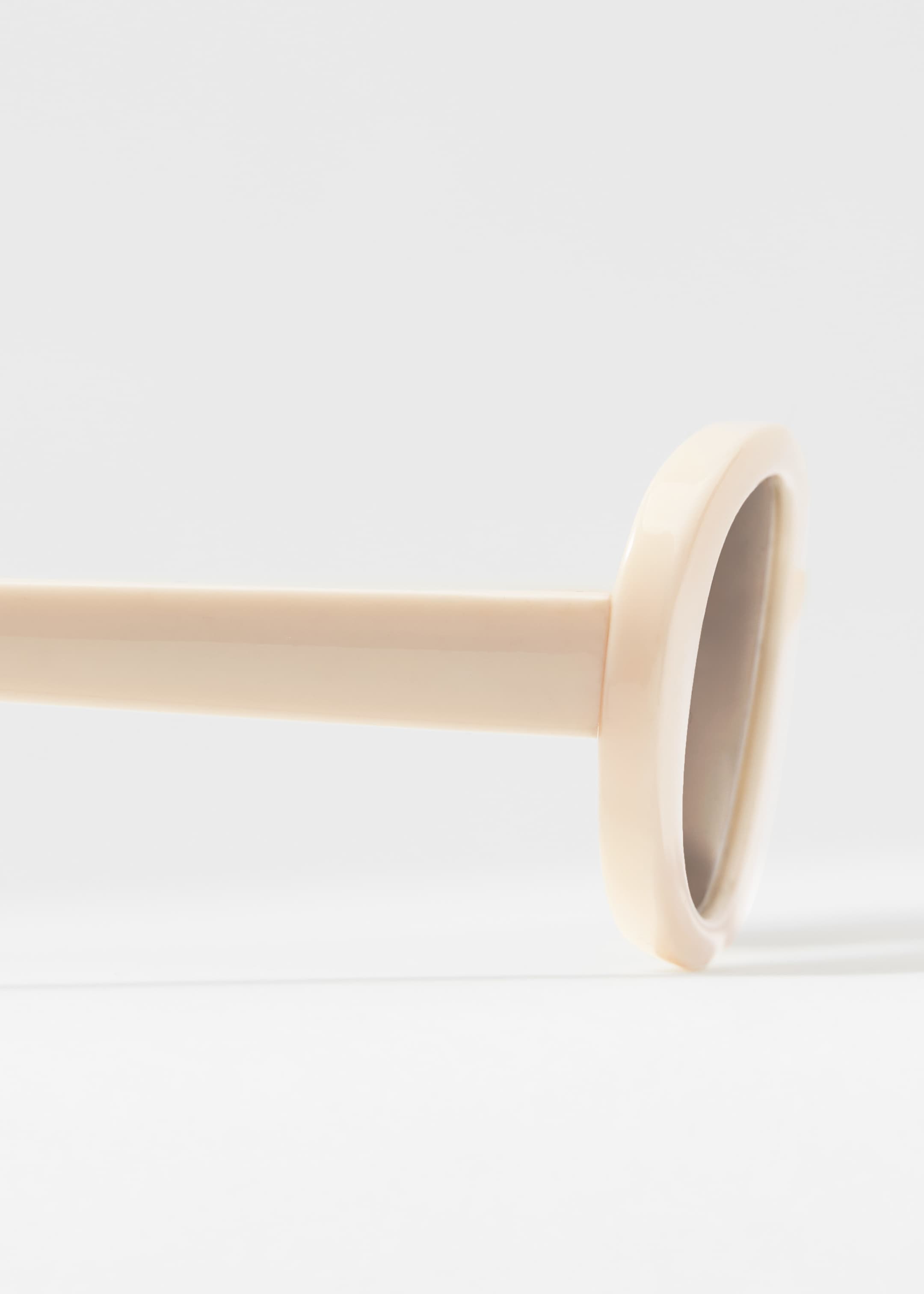 Visualizza immagine più grande: Occhiali da sole slim con montatura ovale - Crema - DONNA | H&M IT 4