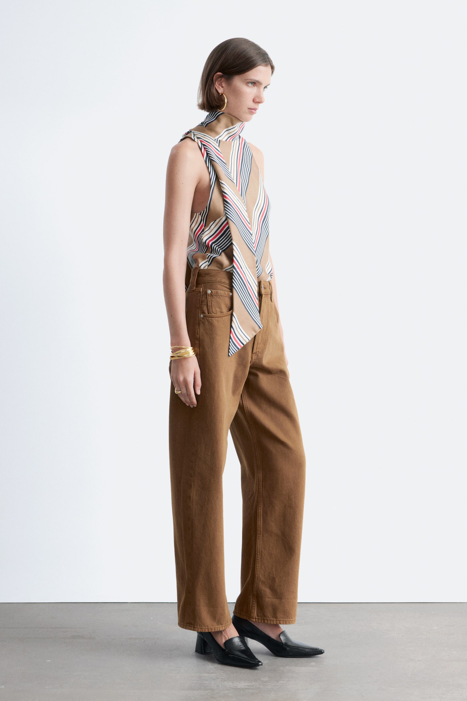 Jeans barrel - Marrone ruggine/Bianco/Blu scuro/Blu medio/Azzurro/Kaki chiaro/Nero - 9