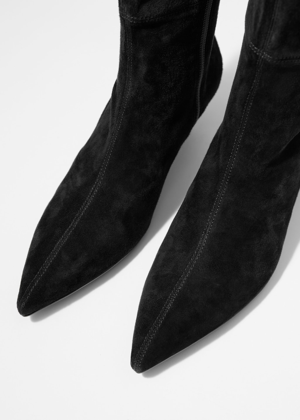 Image of Bottes hauteur genou en daim extensible