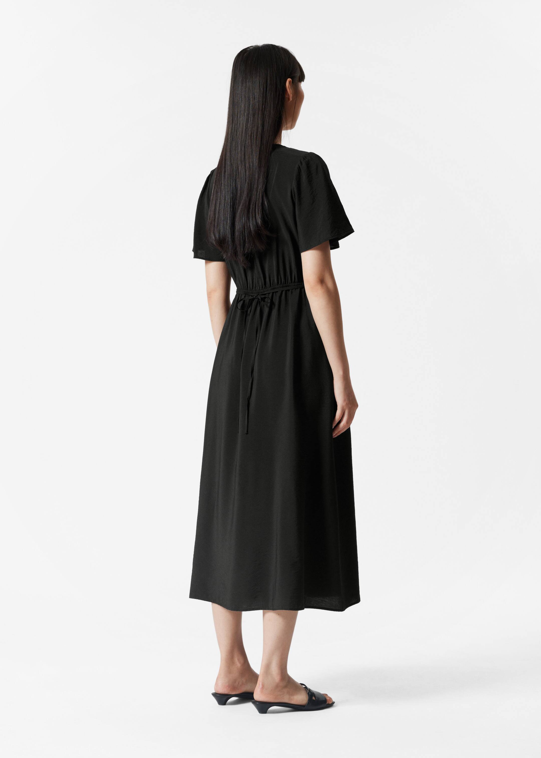 Ver imagen más grande: Vestido midi con escote en pico - Negro - MUJER | H&M ES 5