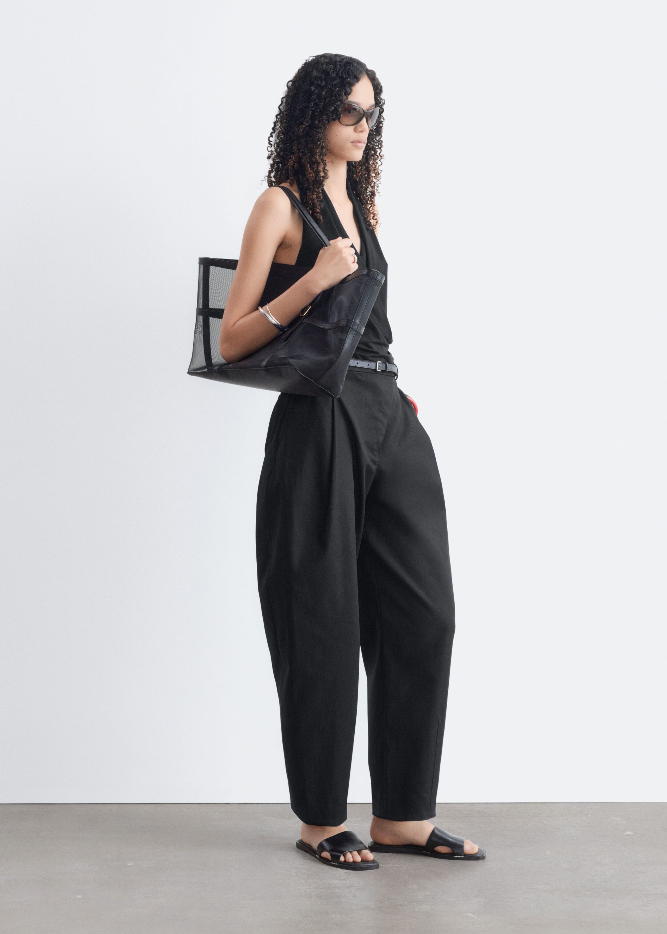 Barrel-Leg Trousers - Black - Still Life