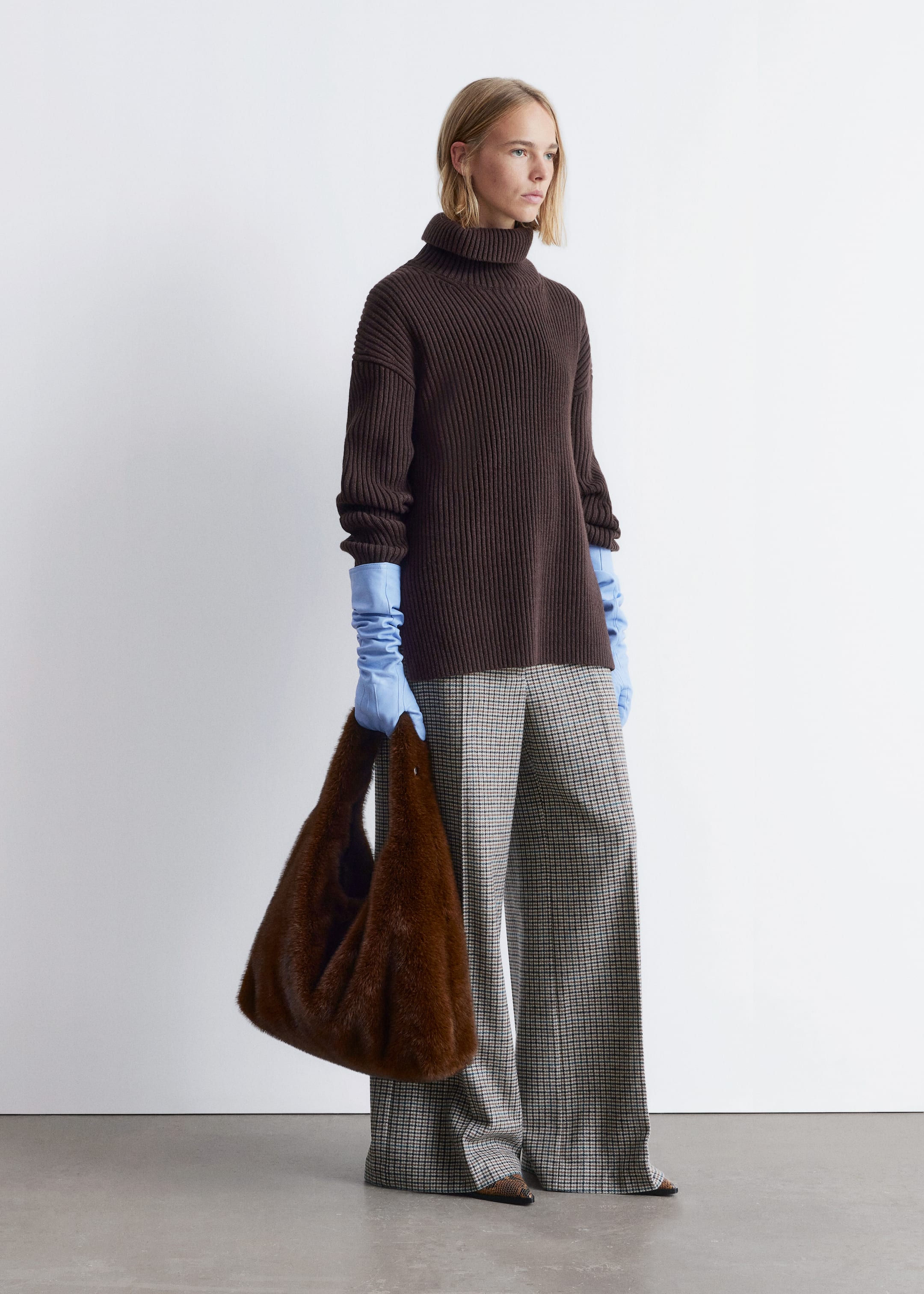 Größeres Bild anzeigen: Strickpullover aus Wolle mit Rollkragen - Braun - Ladies | H&M AT 4