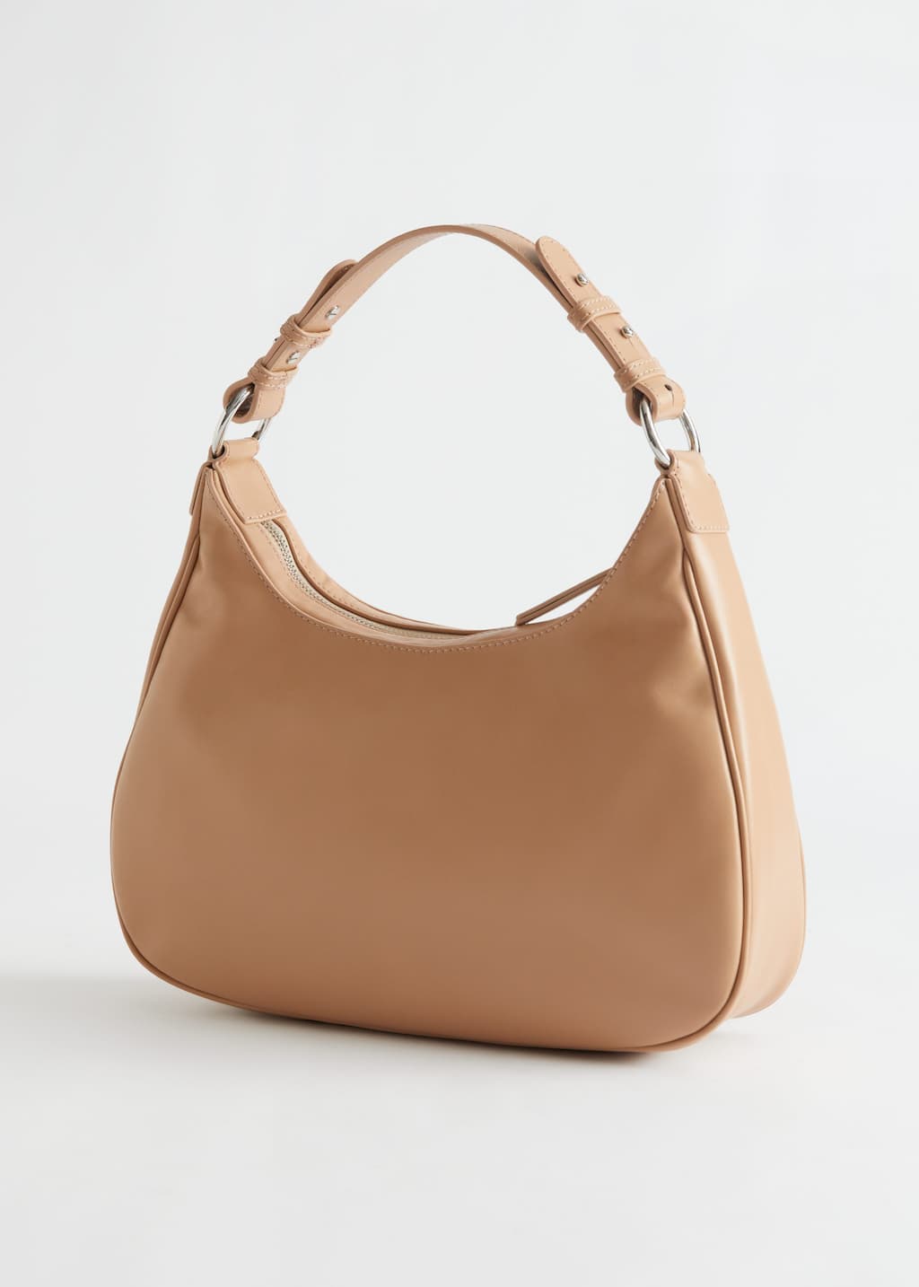 Curved Leather Shoulder Bag - Dark Beige - Natura morta