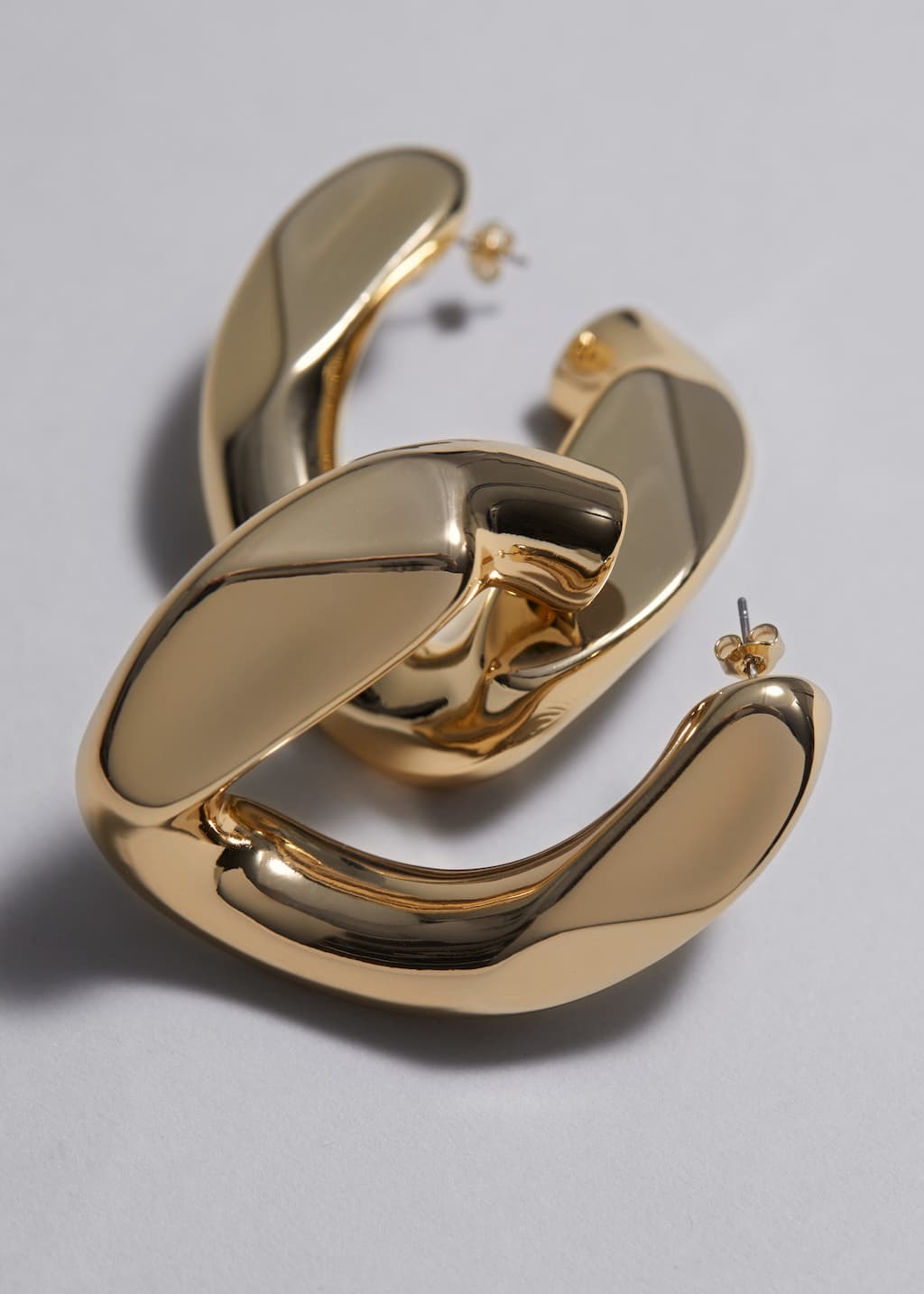Twist Hoop Earrings - Gold - Still Life