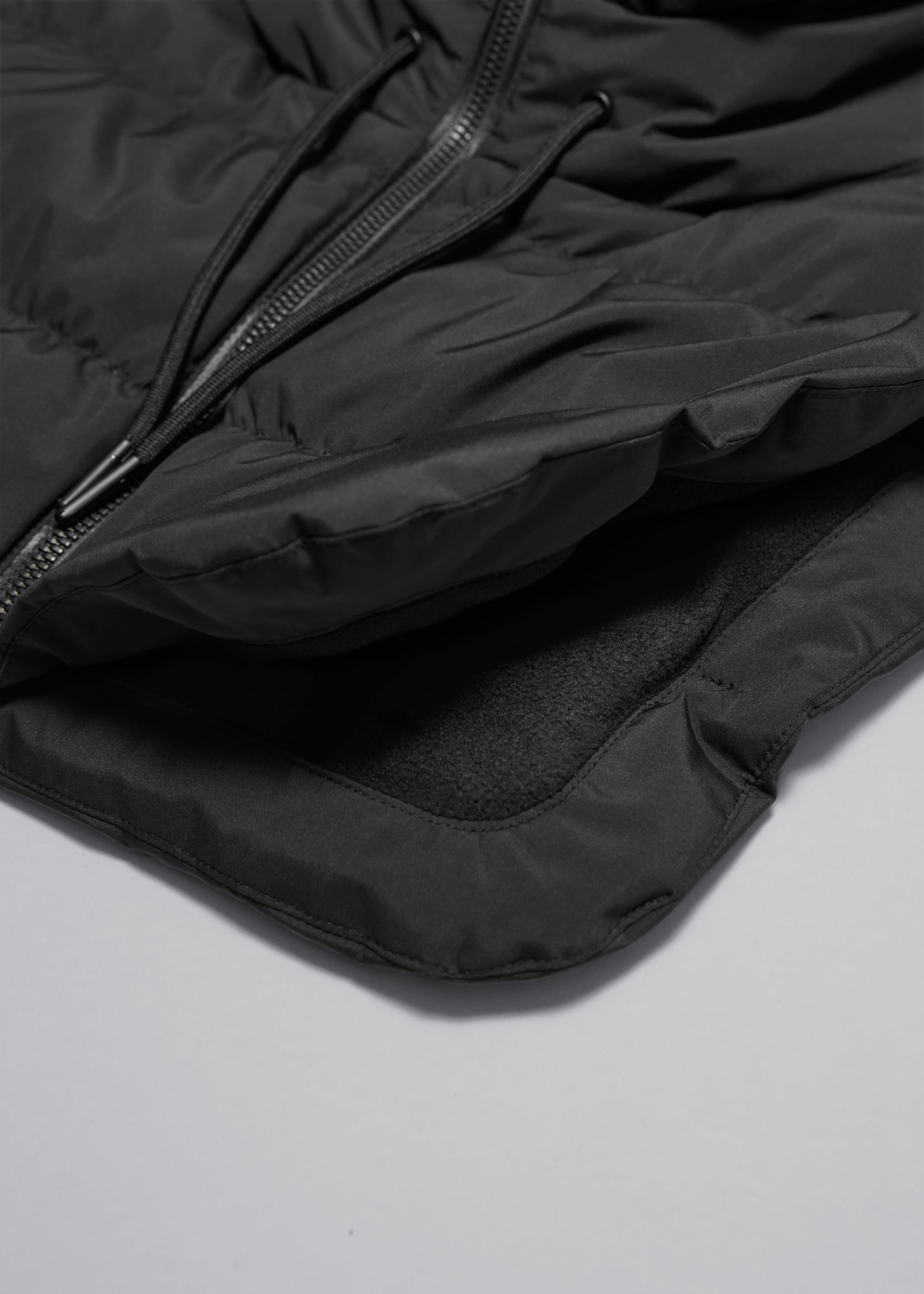 Padded Hood - {{variantName}} - Descriptive Detail