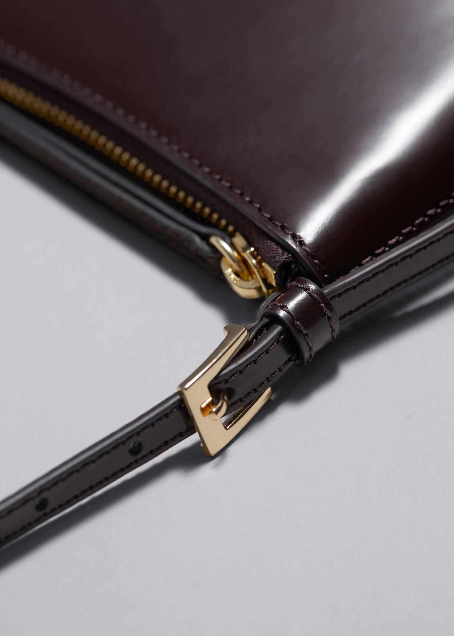 Petit Leather Shoulder Bag - Mahogany - 2