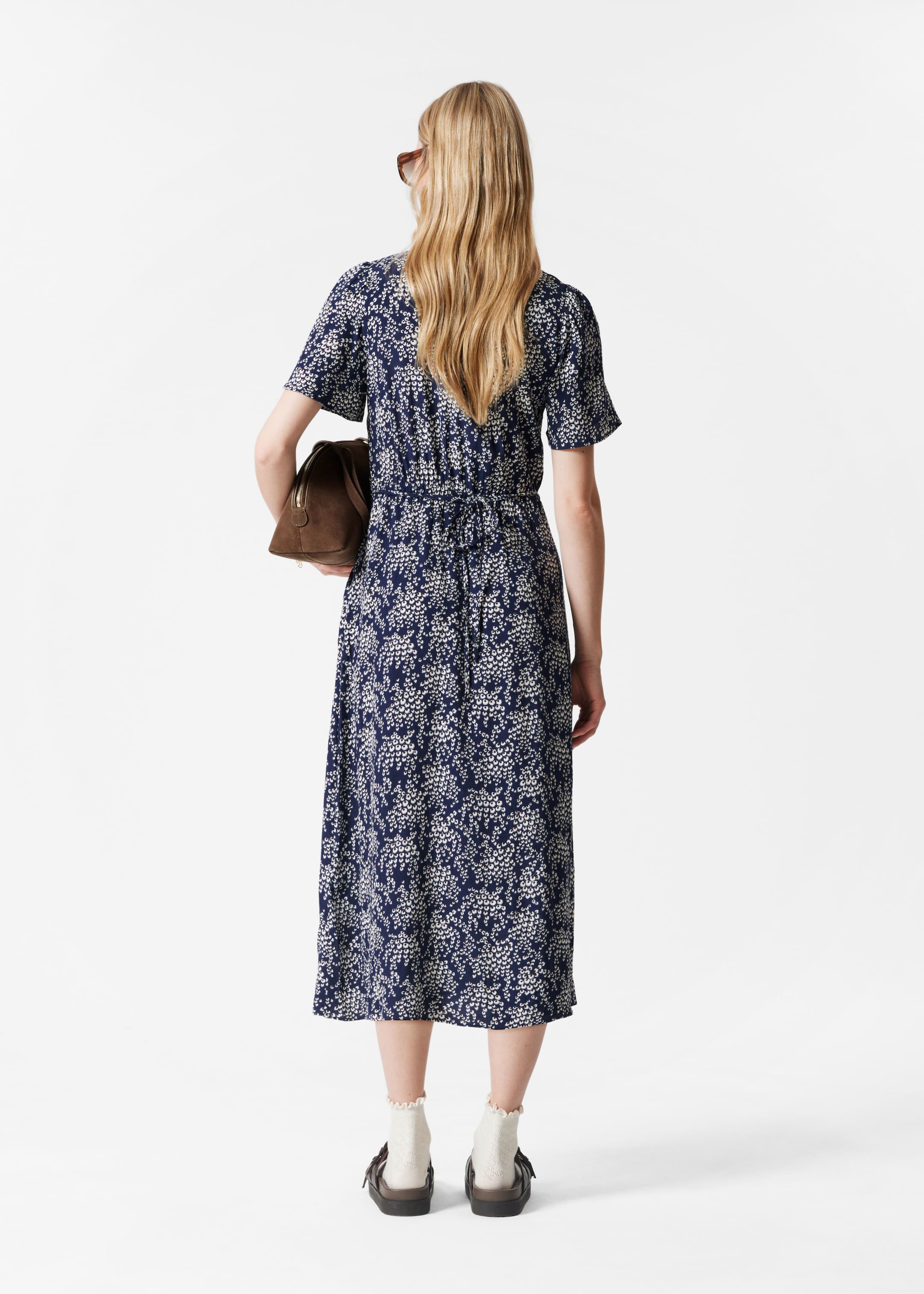 Zobraziť väčší obrázok: Midi šaty s kvetinovými rukávmi - Navy Print - ŽENY | H&M SK 3