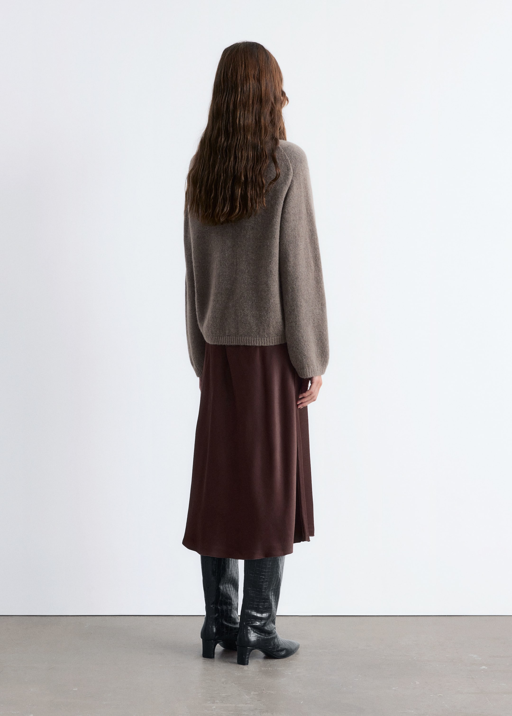 Visa större bild: Stickad tröja i alpackablandning - Beige - DAM | H&M SE 5