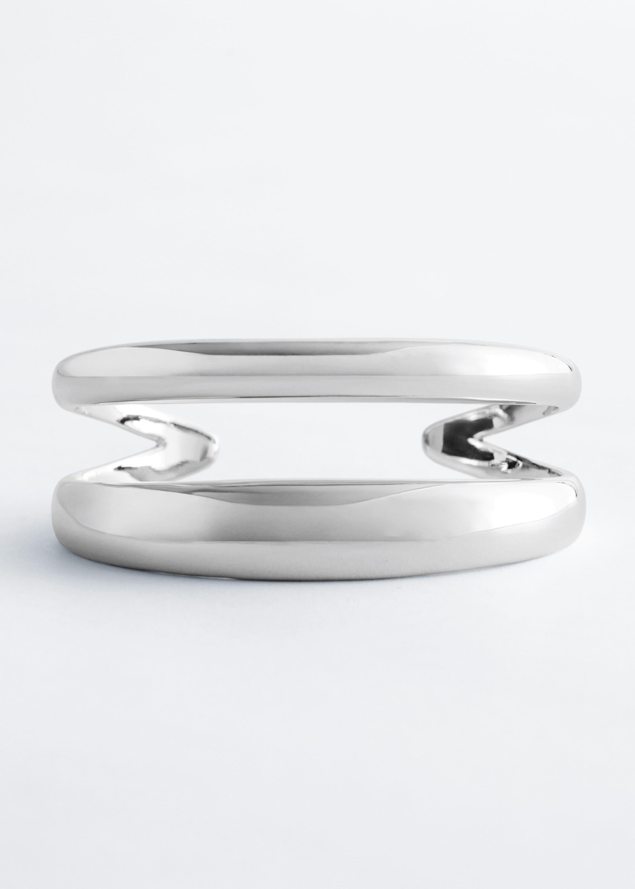 Cylindrical Cuff Bracelet - {{variantName}} - Descriptive Detail