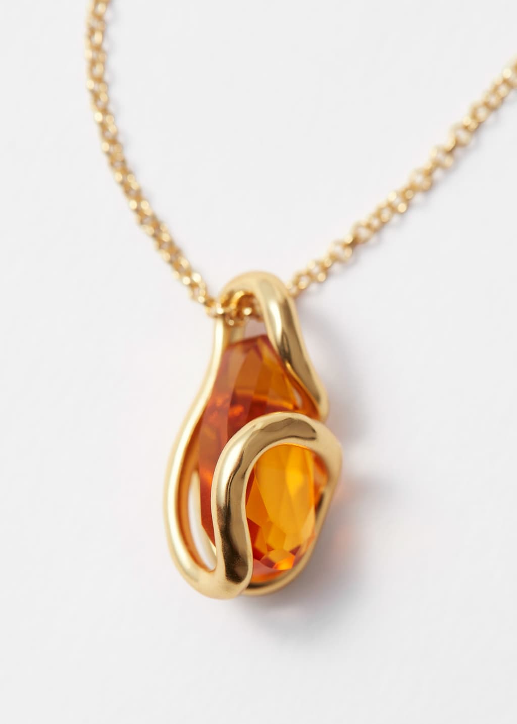 Kette mit Glassteinanhänger - {{variantName}} - Beschreibendes Detail
