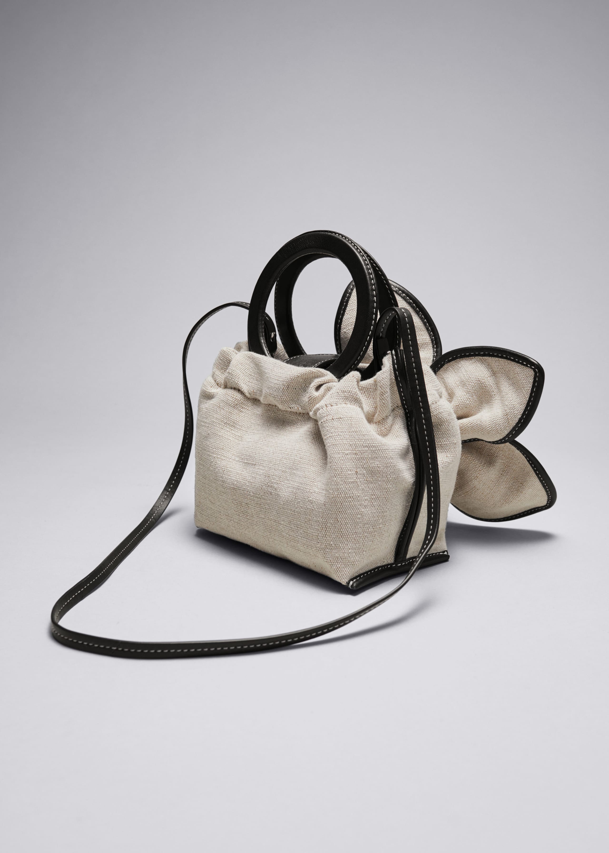 Small Blossom Canvas Bag - Beige - Still Life