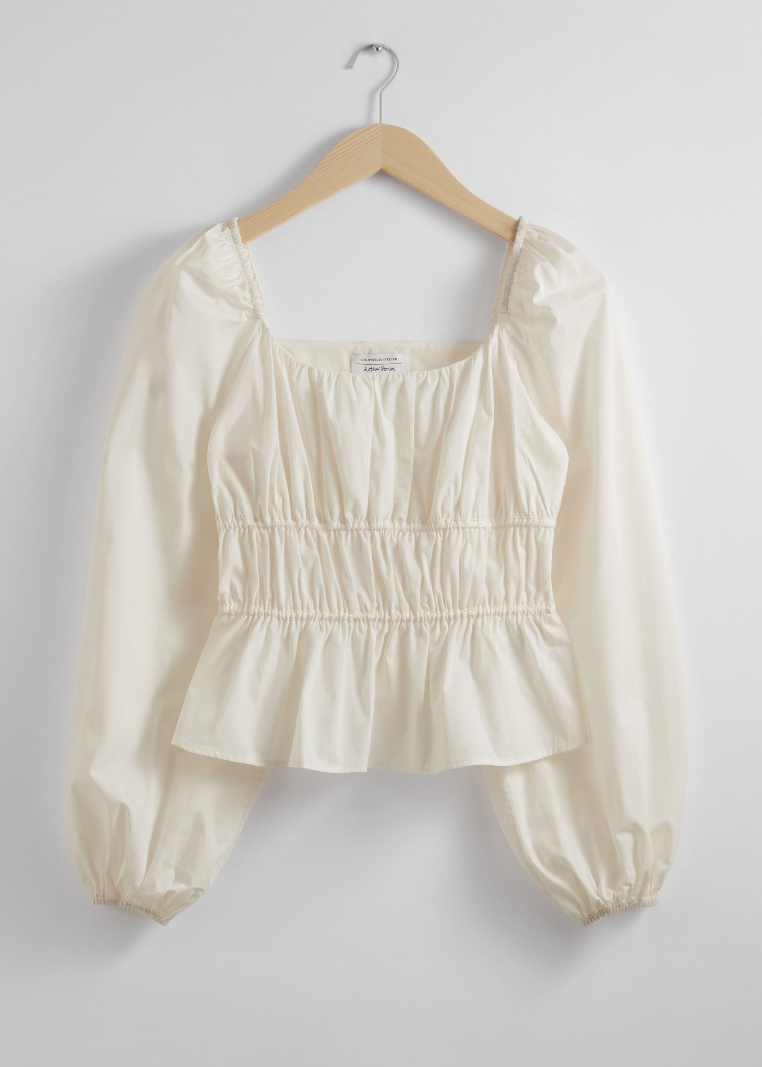 Bluse mit Raffungen - Flieder - Stillleben