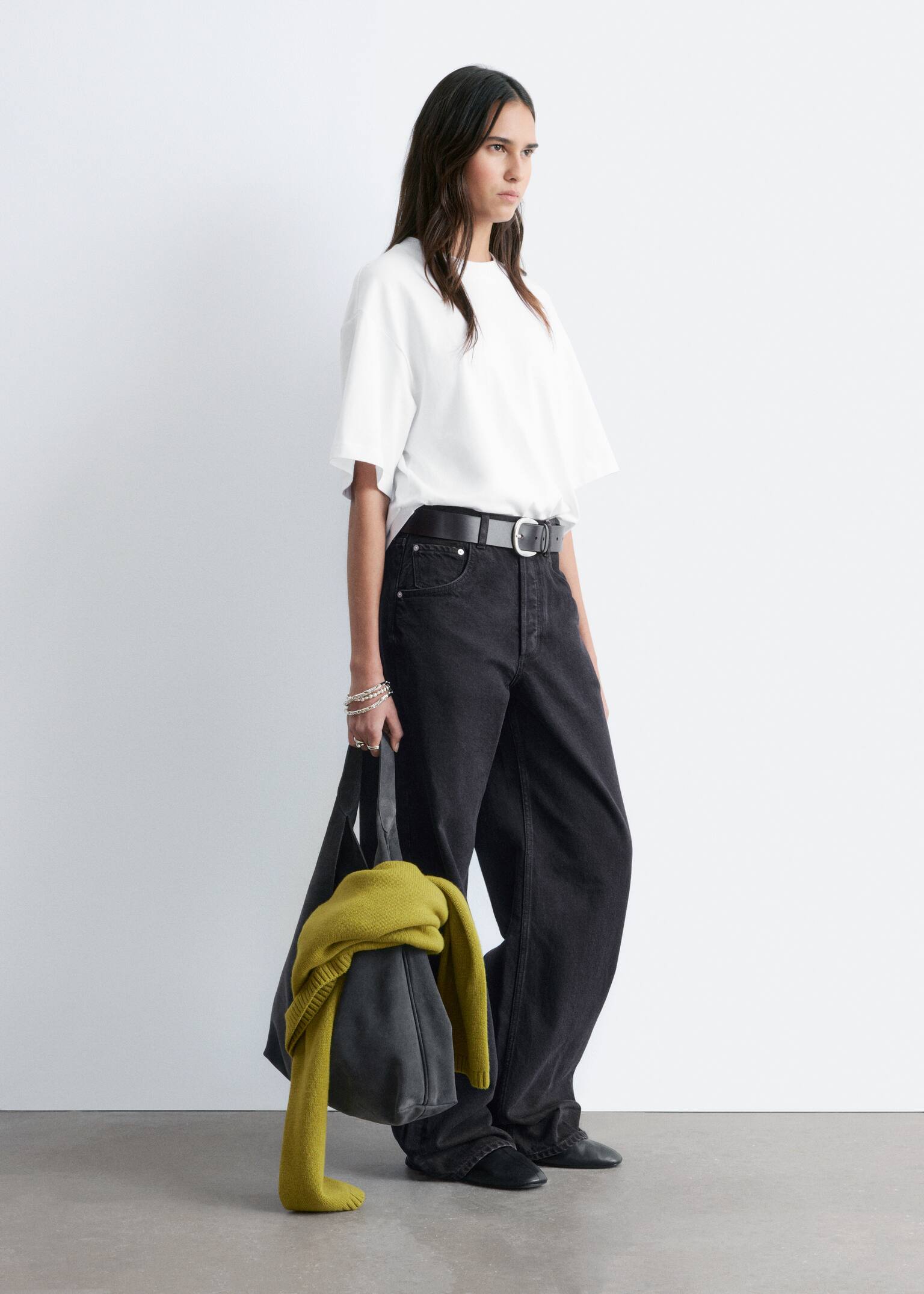 Pudełkowy T-shirt - Biały/Czarny - 7