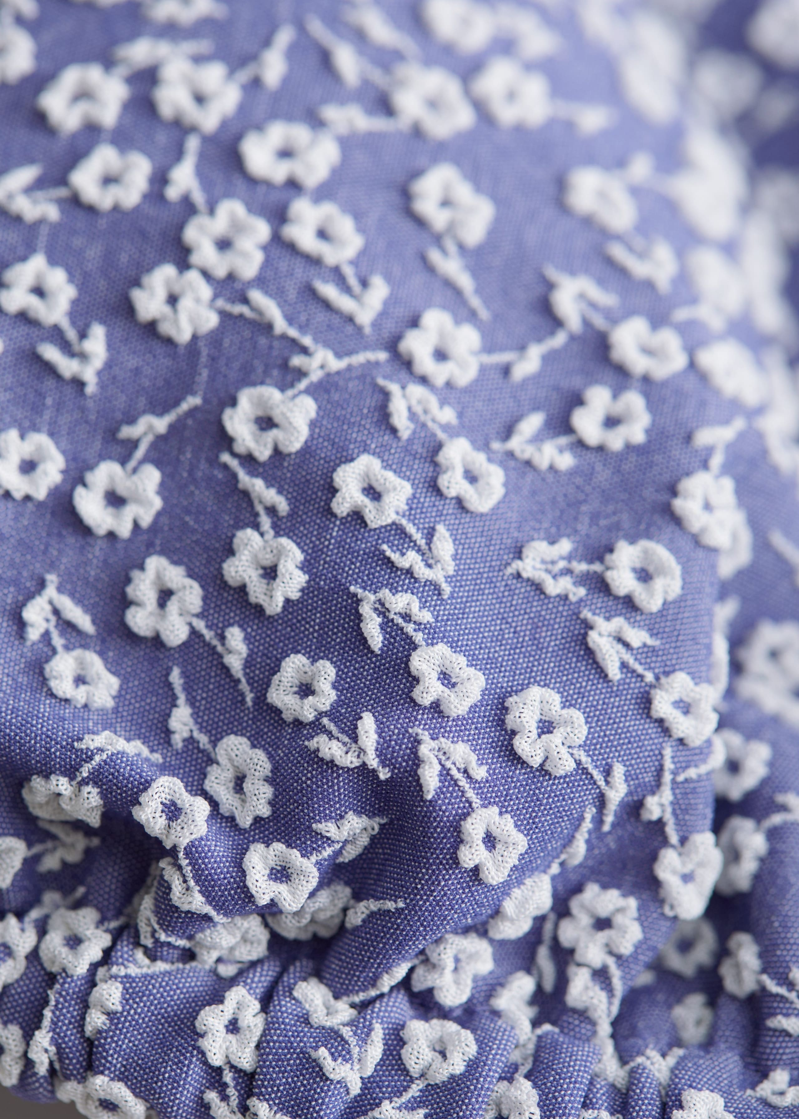 Triangel-Bikinioberteil aus floralem Jacquard - {{variantName}} - Beschreibendes Detail