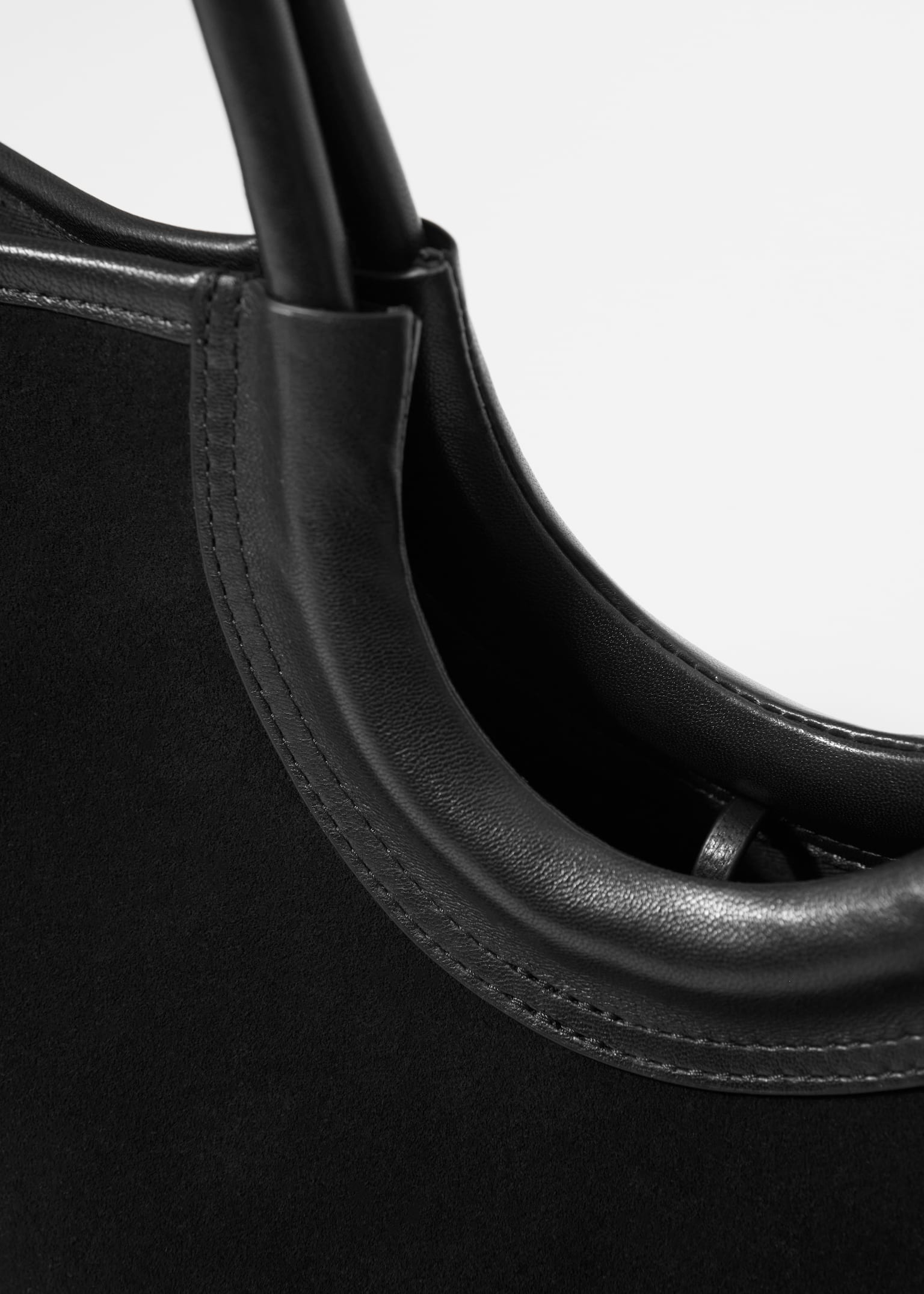 Bolso tipo tote de ante con ribetes de piel - Negro - 2