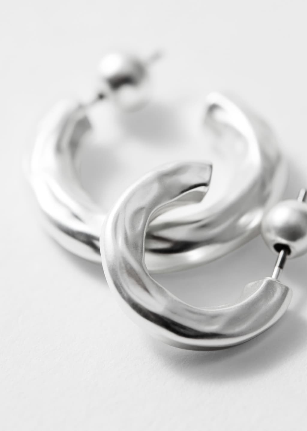 Textured Hoop Earrings Set - {{variantName}} - Descriptive Detail