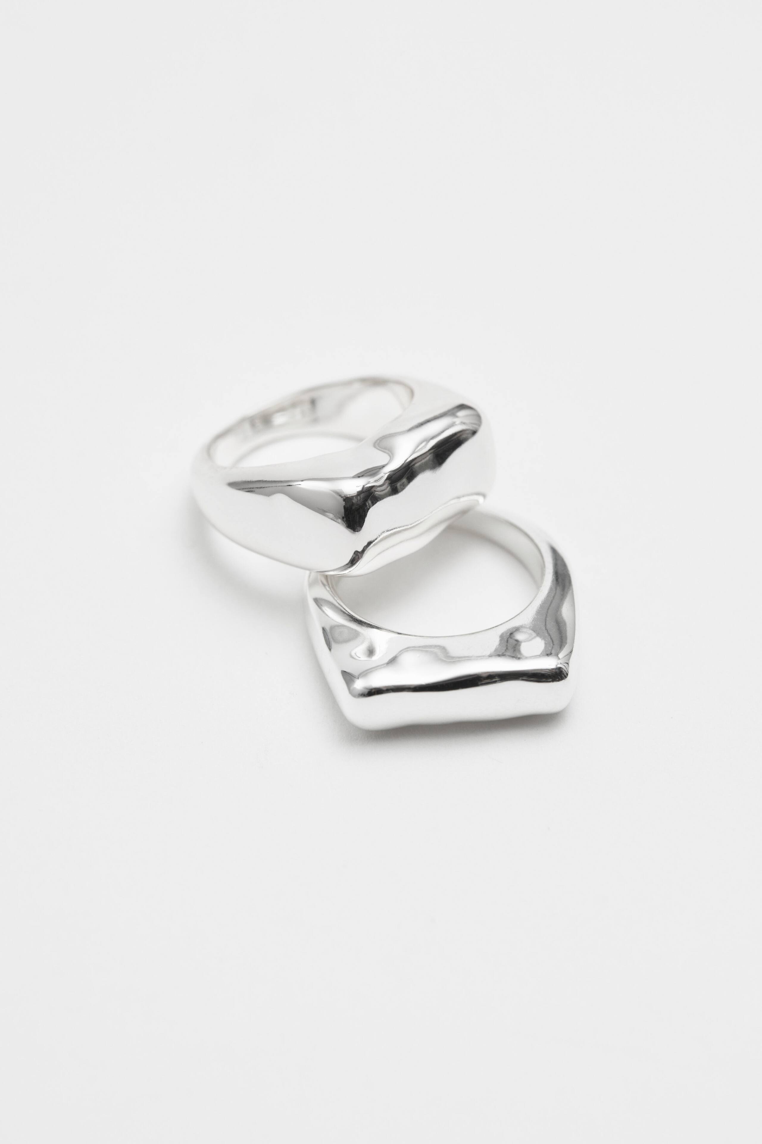 Chunky Hammered Ring Set - Silver - Still Life