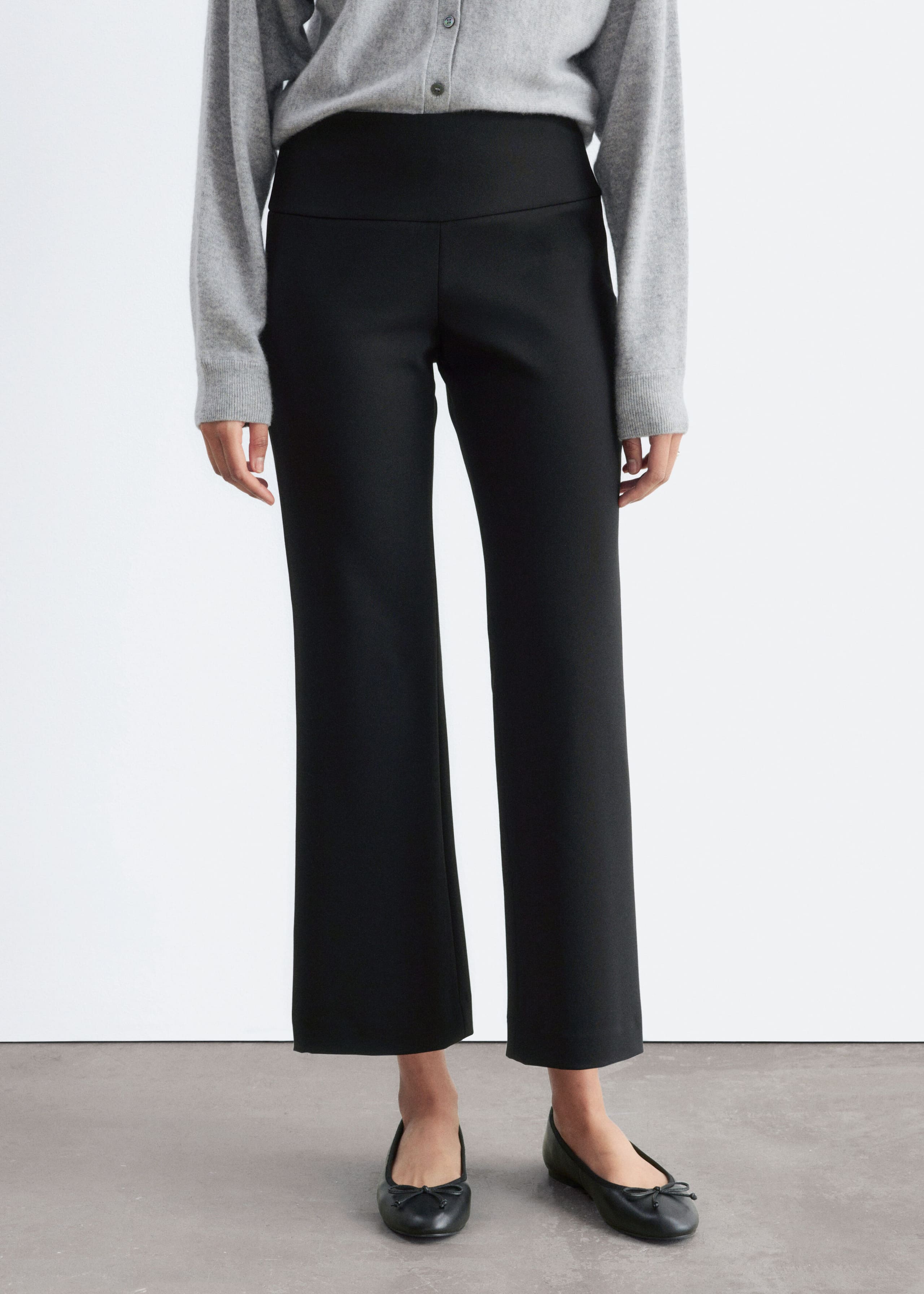 Cropped Kick Flare Trousers - Black - Lookbook