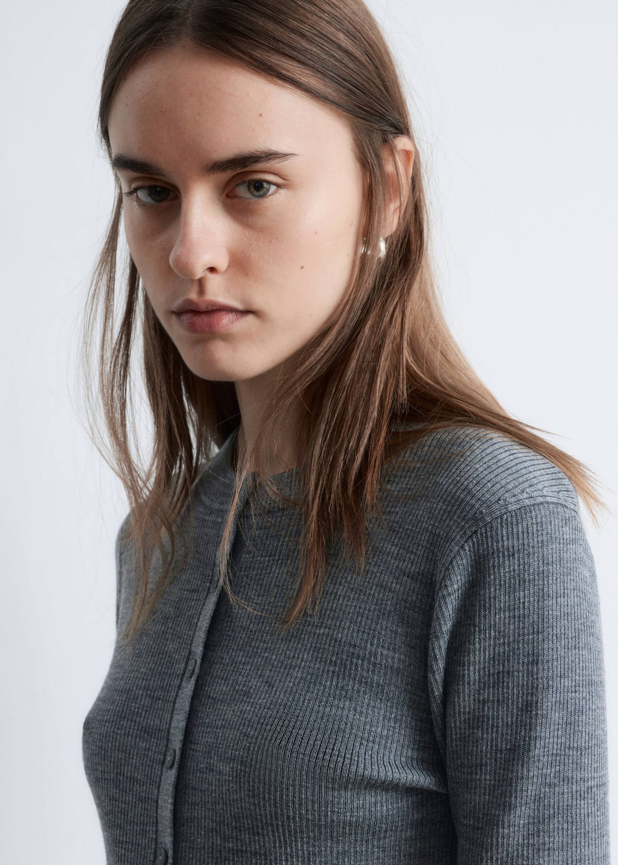 Agrandir l'image: Cardigan en laine mérinos côtelée - Gris chiné - FEMME | H&M FR 2