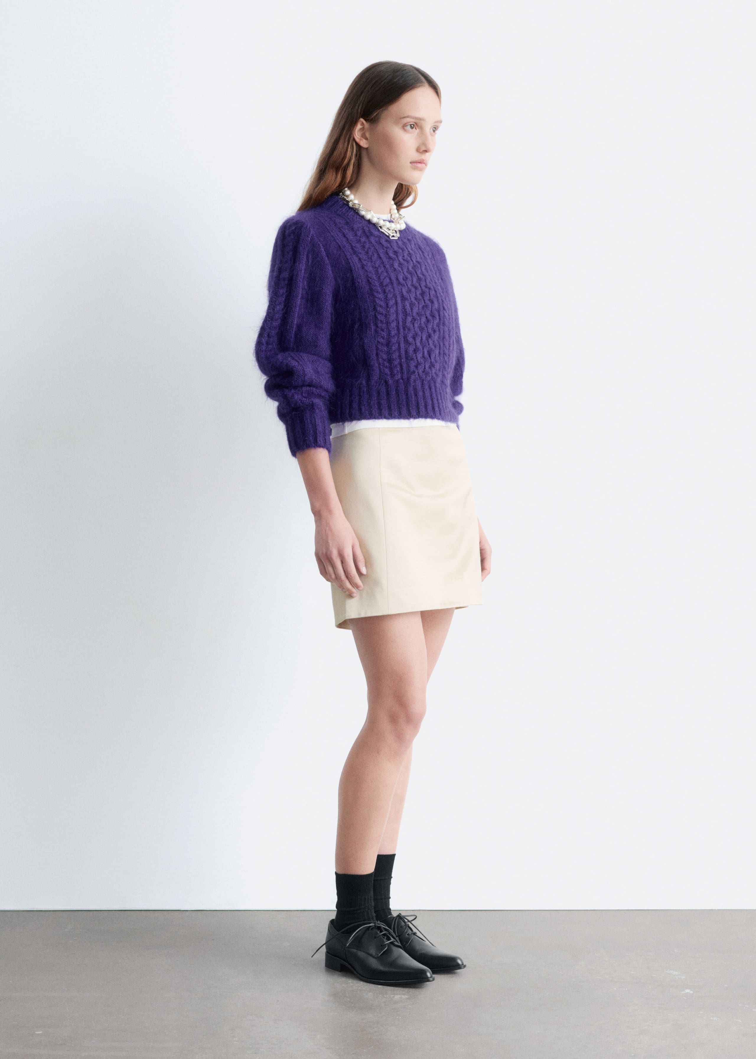 Image of Croppad kabelstickad tröja