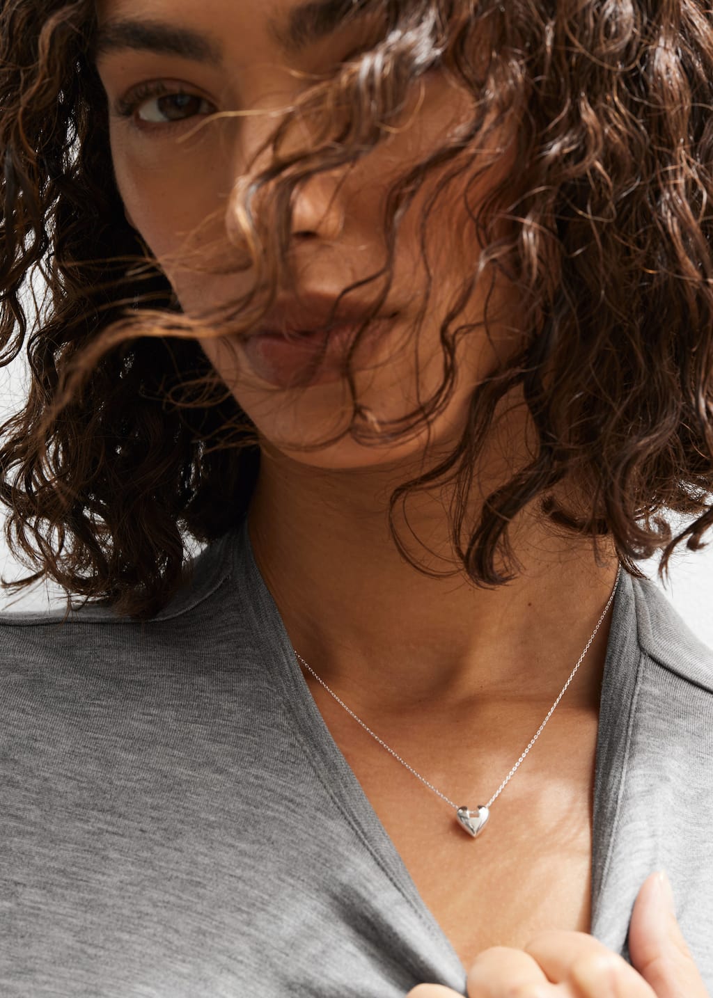 Collier à chaîne avec cœur - Silver - Lookbook