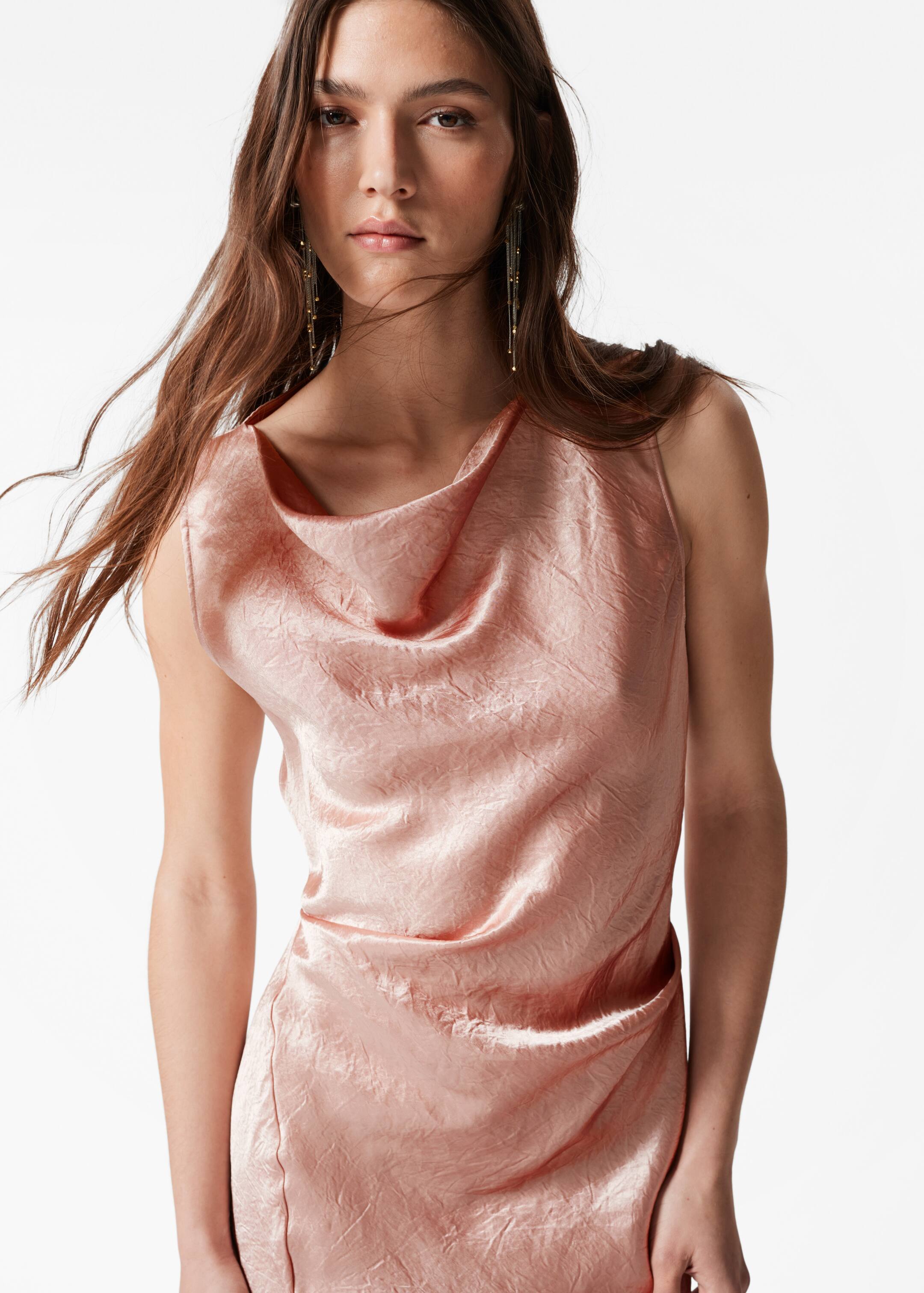 Visualizza immagine più grande: Abito midi in raso drappeggiato - Rosa chiaro - DONNA | H&M IT 2