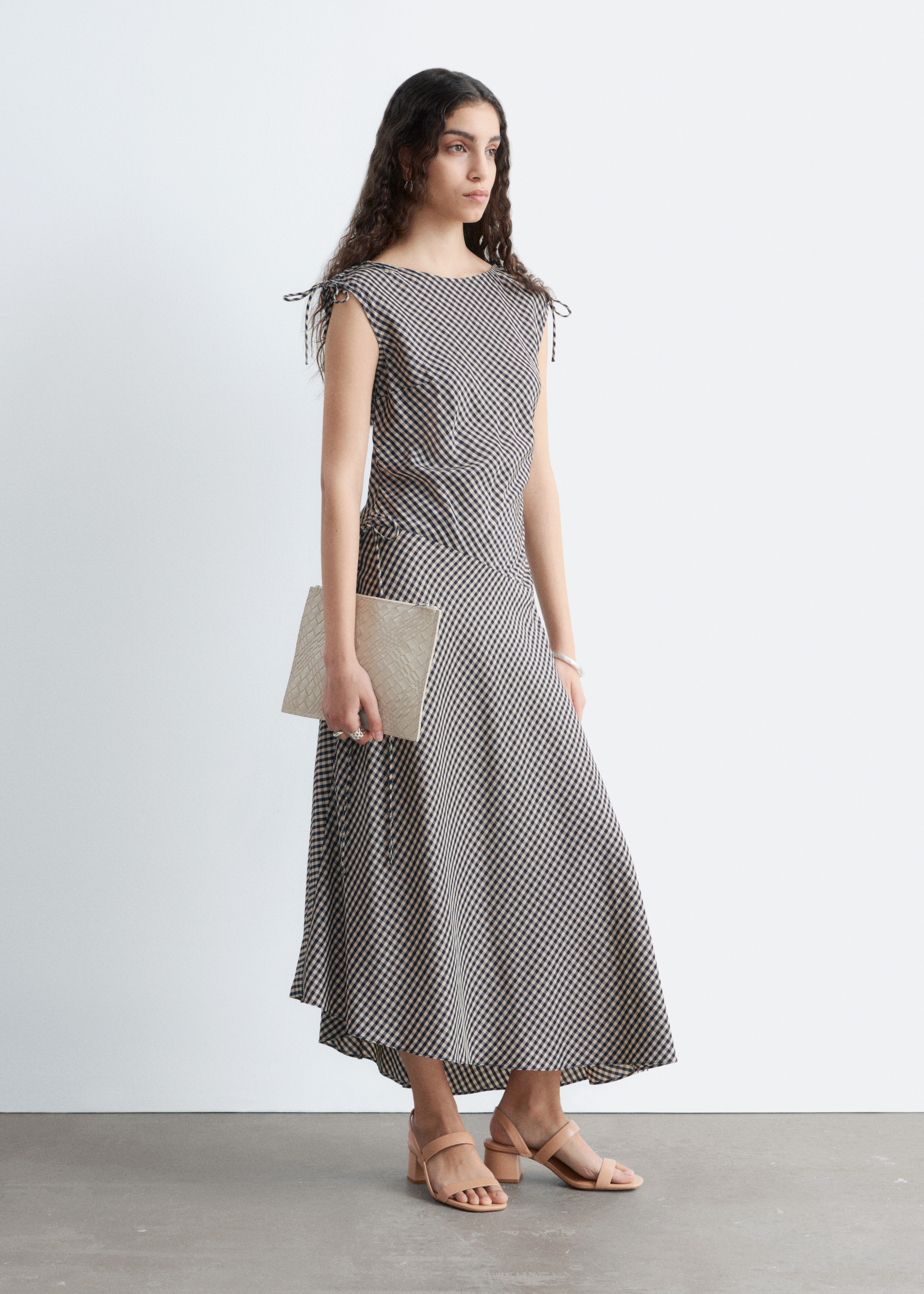 Sandali con fasce e tacco a blocco - Beige/Bianco/Nero