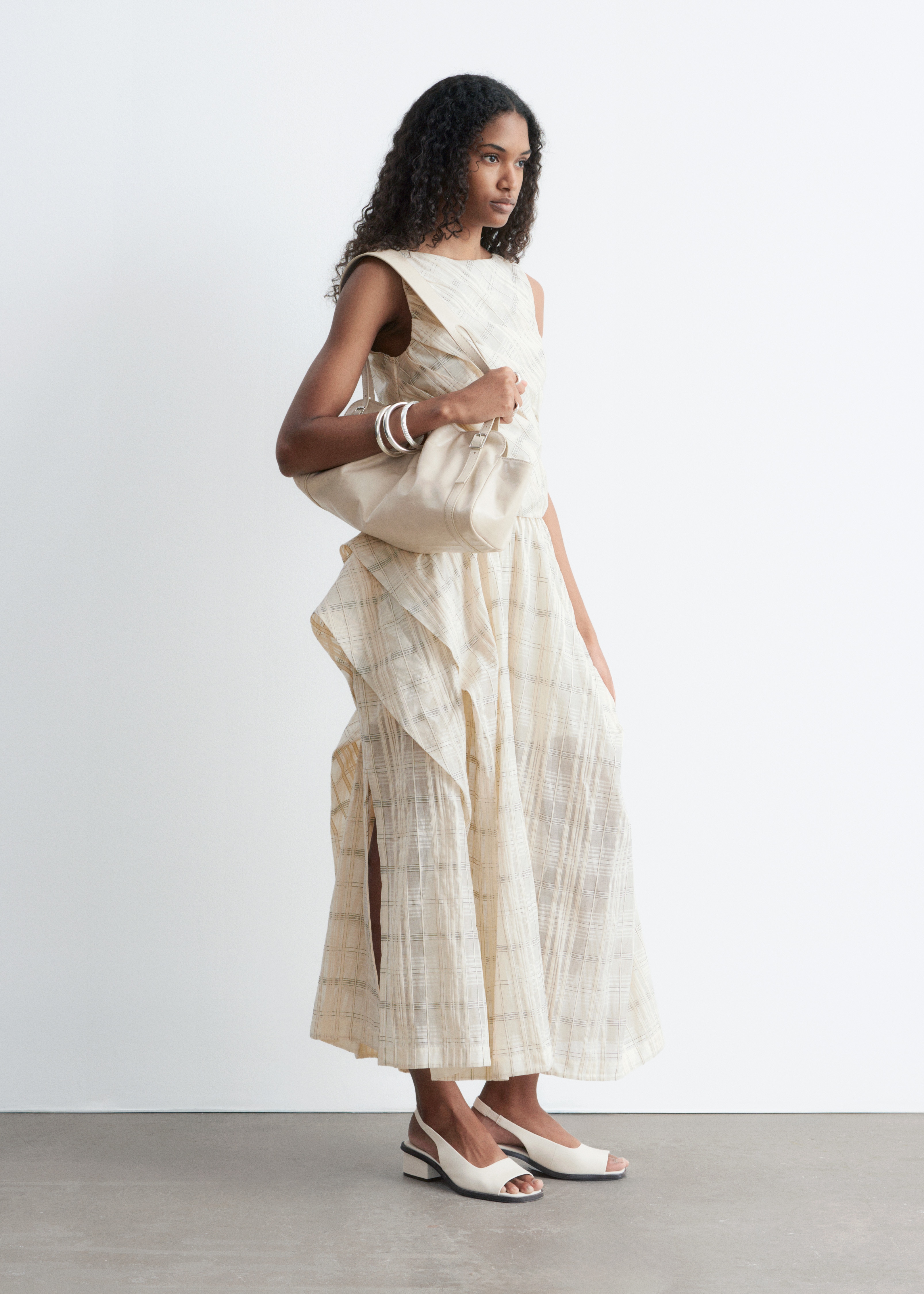 Rynket midi-nederdel i bomuld - Råhvid/ternet/Yellow