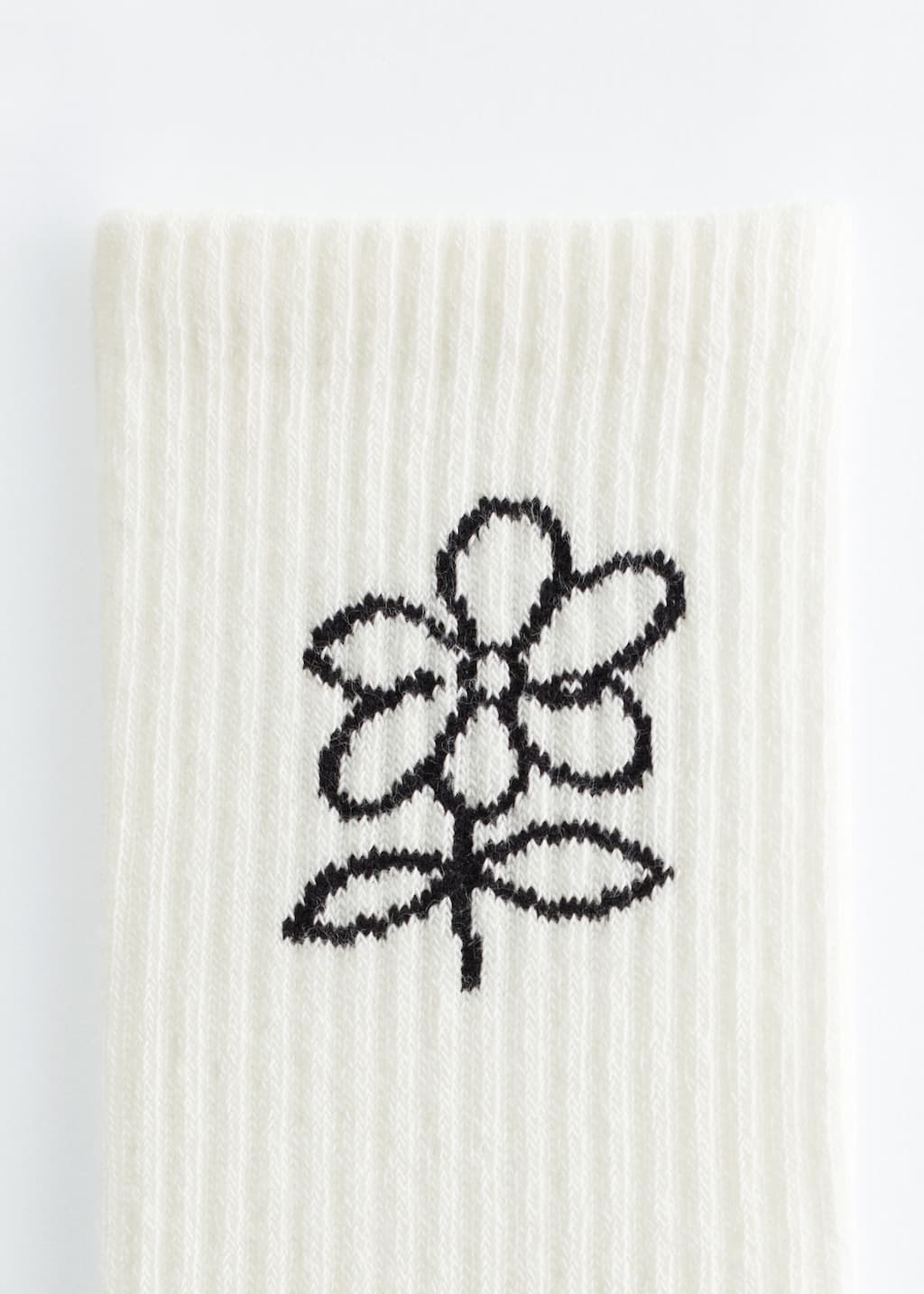 Image of Motif-Detail Socks