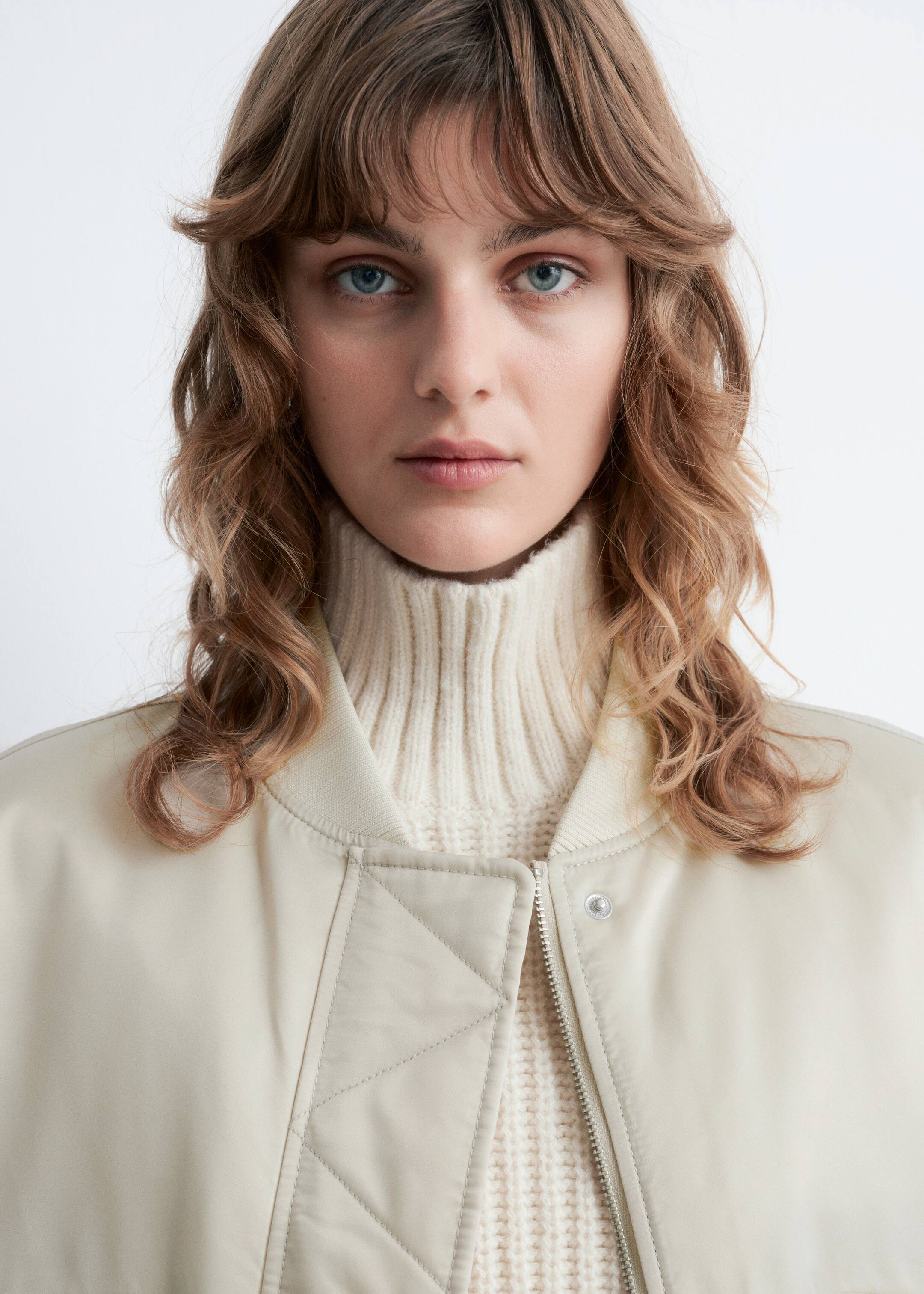 Ver imagen más grande: Padded Bomber Jacket - Beige - MUJER | H&M ES 3