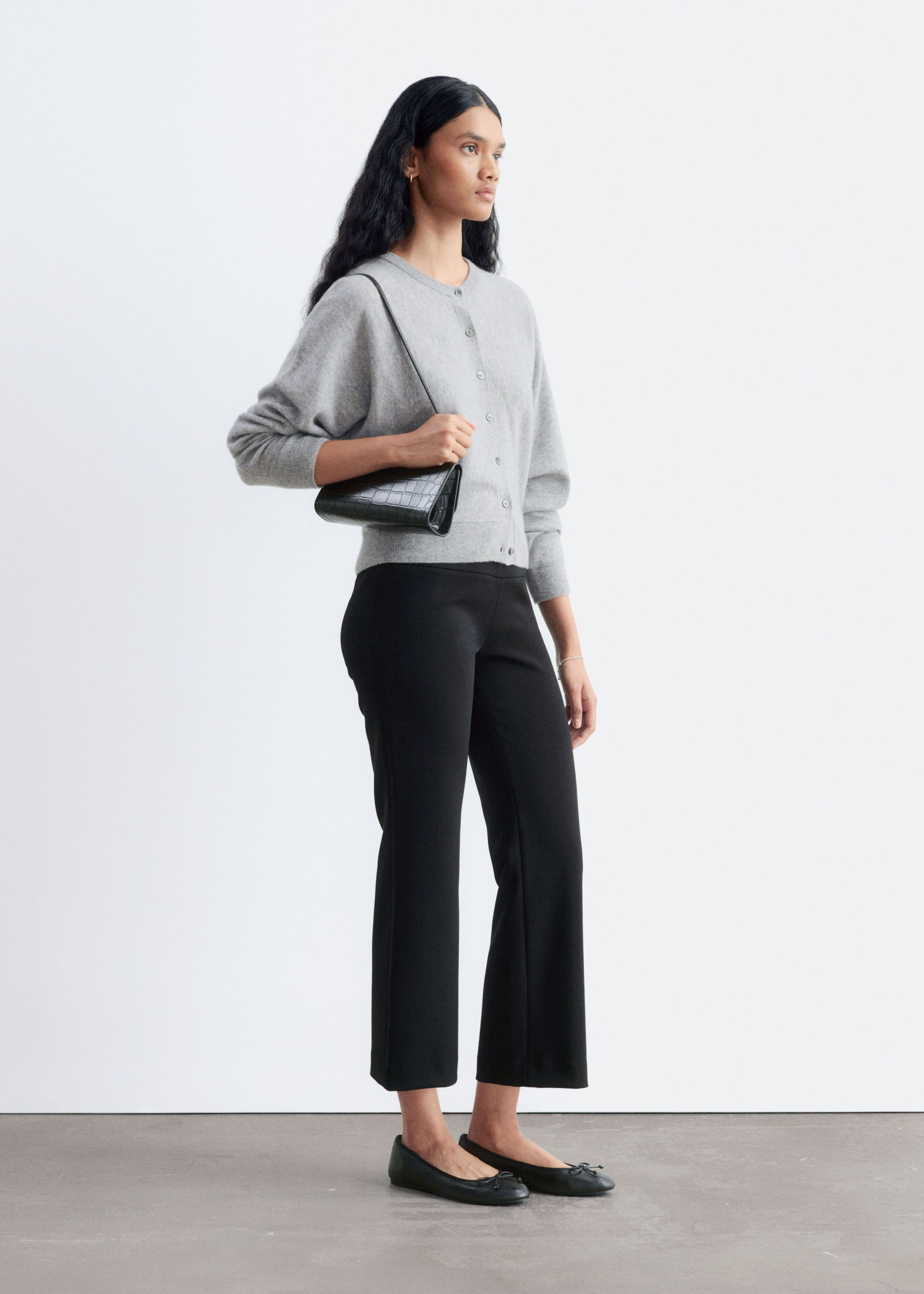 Cropped Kick Flare Trousers - Black - Lookbook