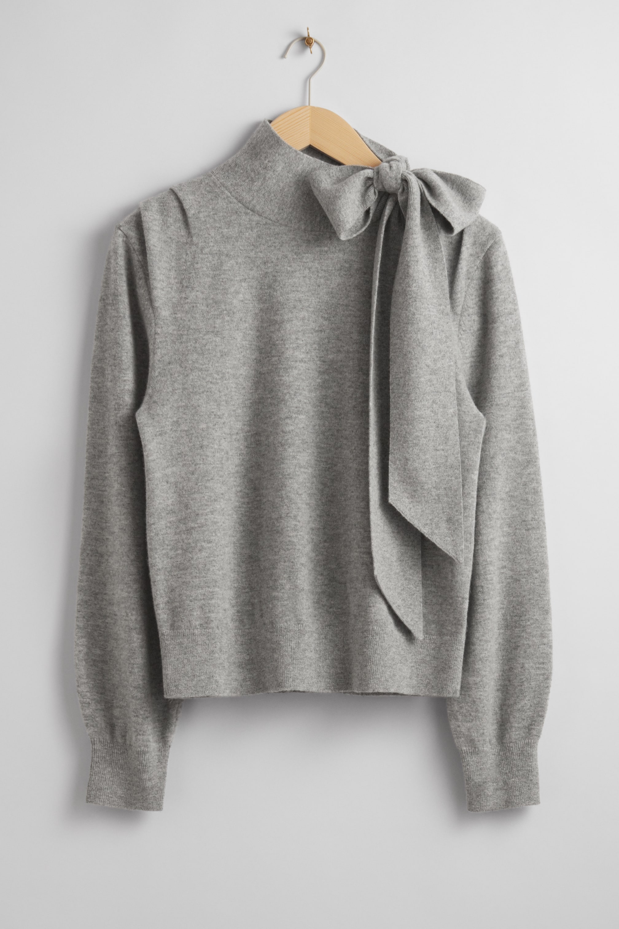 Zobacz większy obraz: Sweter z wełny merynosów z wiązaniem przy szyi - Szary - ONA | H&M PL 1