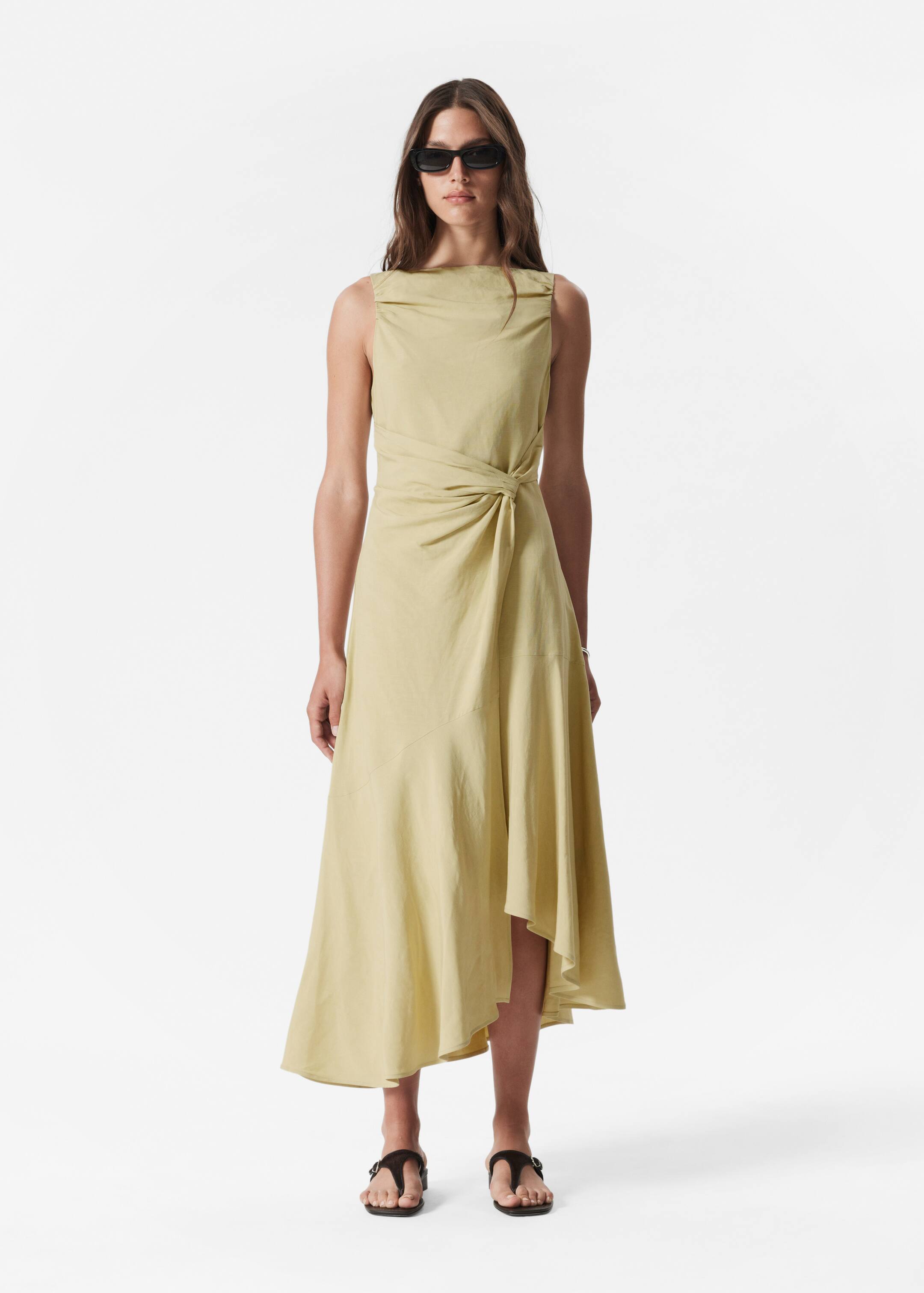 Visualizza immagine più grande: Abito midi asimmetrico a portafoglio con nodo - Giallo chiaro - DONNA | H&M IT 1