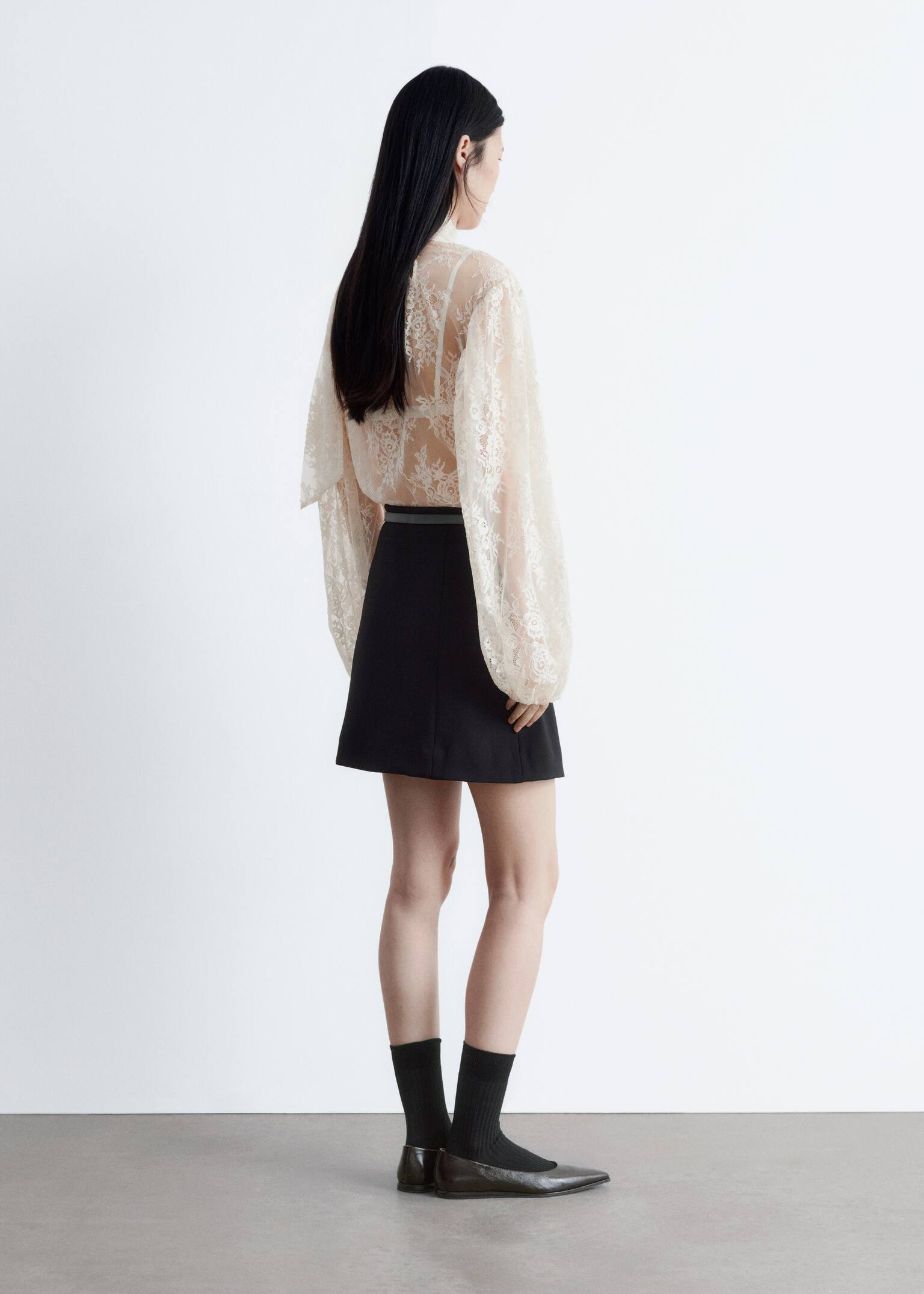 חצאית מיני בגזרה גבוהה - שחור - 6