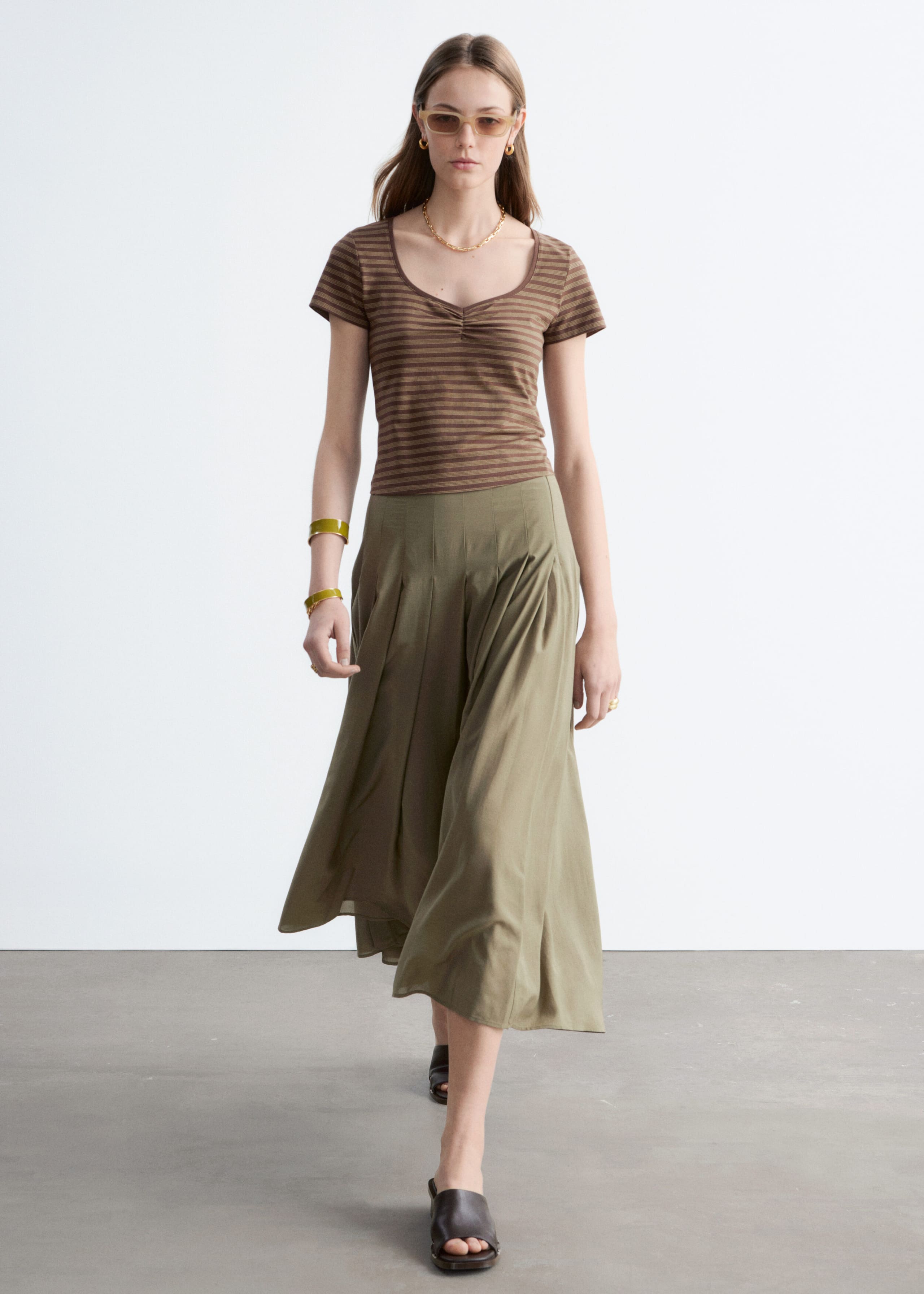 Image of Topp i trikå med rynkad byst