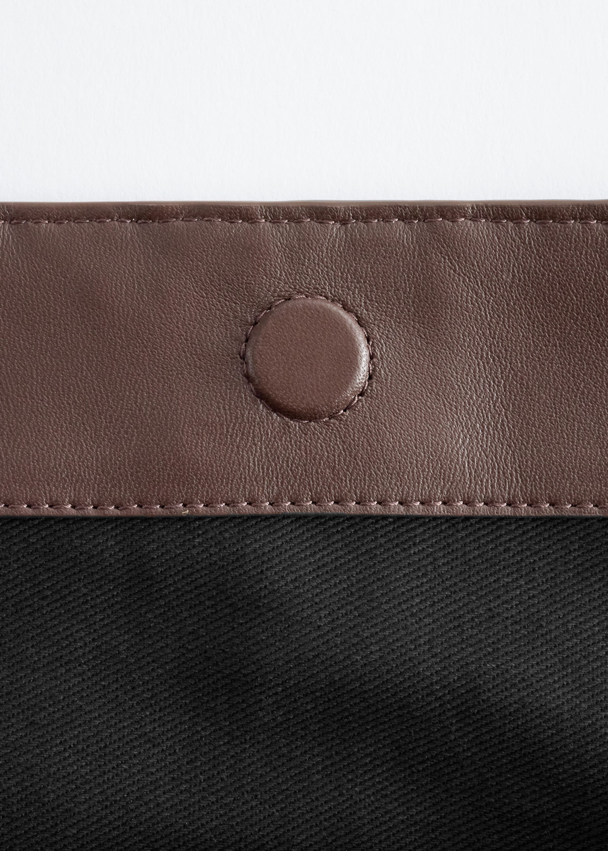 Open Braided Leather Tote - {{variantName}} - Descriptive Detail