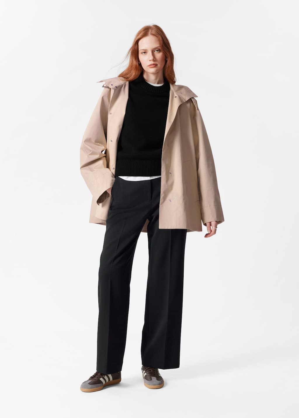Image of Pantaloni ampi con pieghe pressate