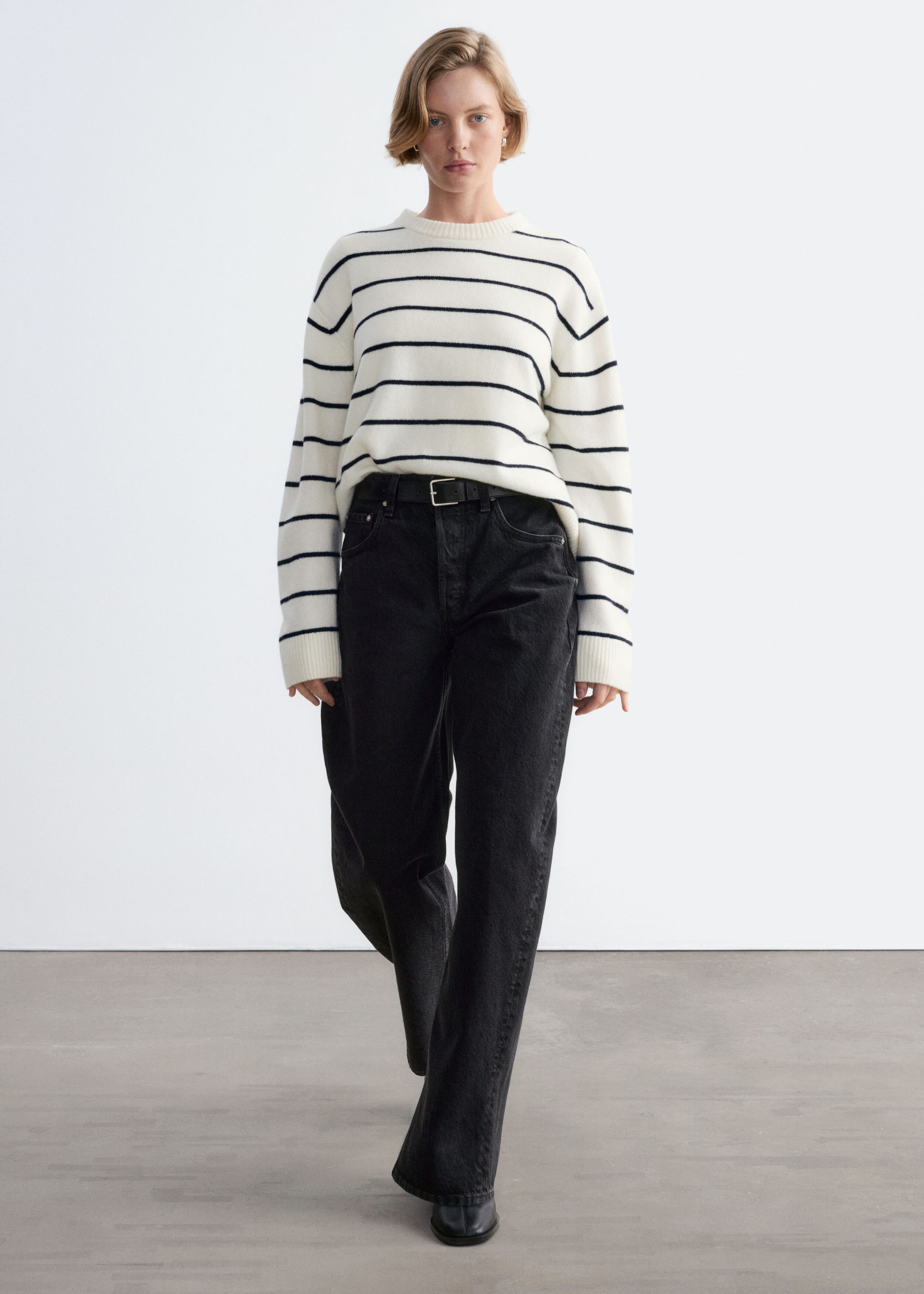 Pull en maille - Rayures blanches et noires - Lookbook