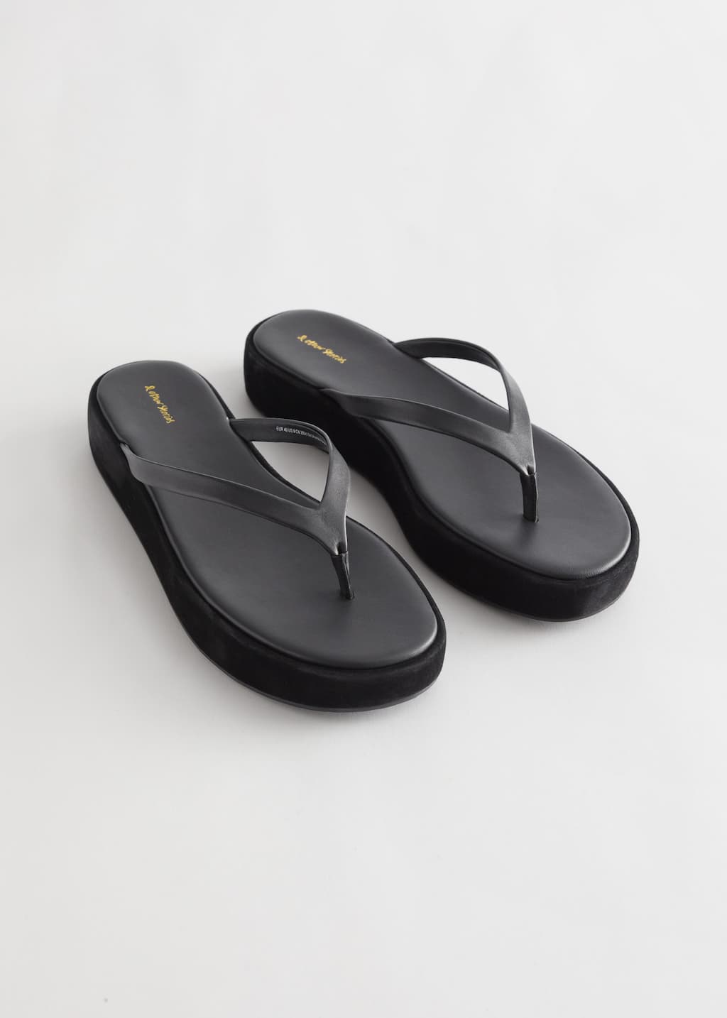 Flipflop-Sandalen mit dicker Sohle - Schwarz - Stillleben