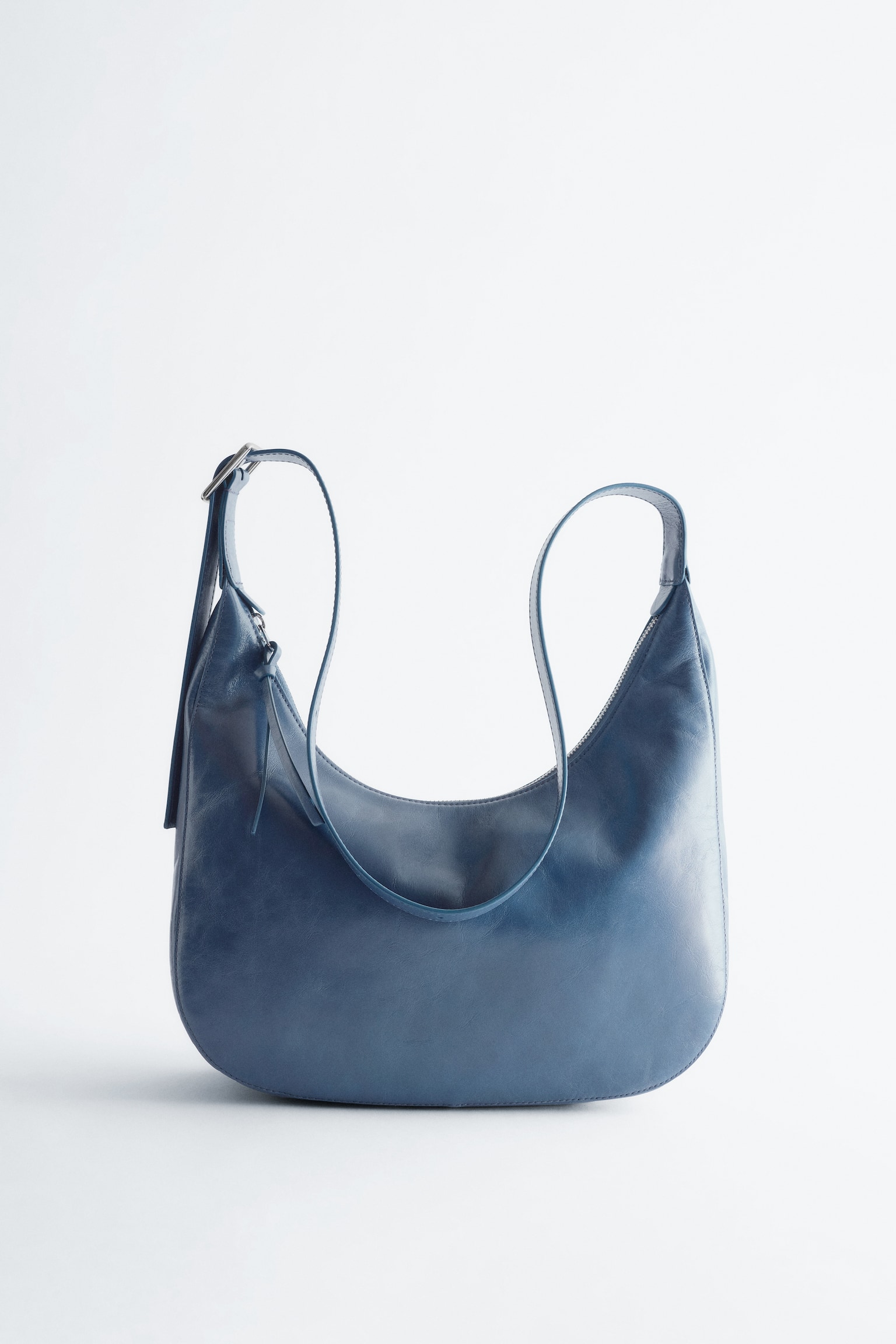 En crossbody-taske i halvmåneform - Dusty Blue/Mintgrøn/Beige/Mørkebrun - 2