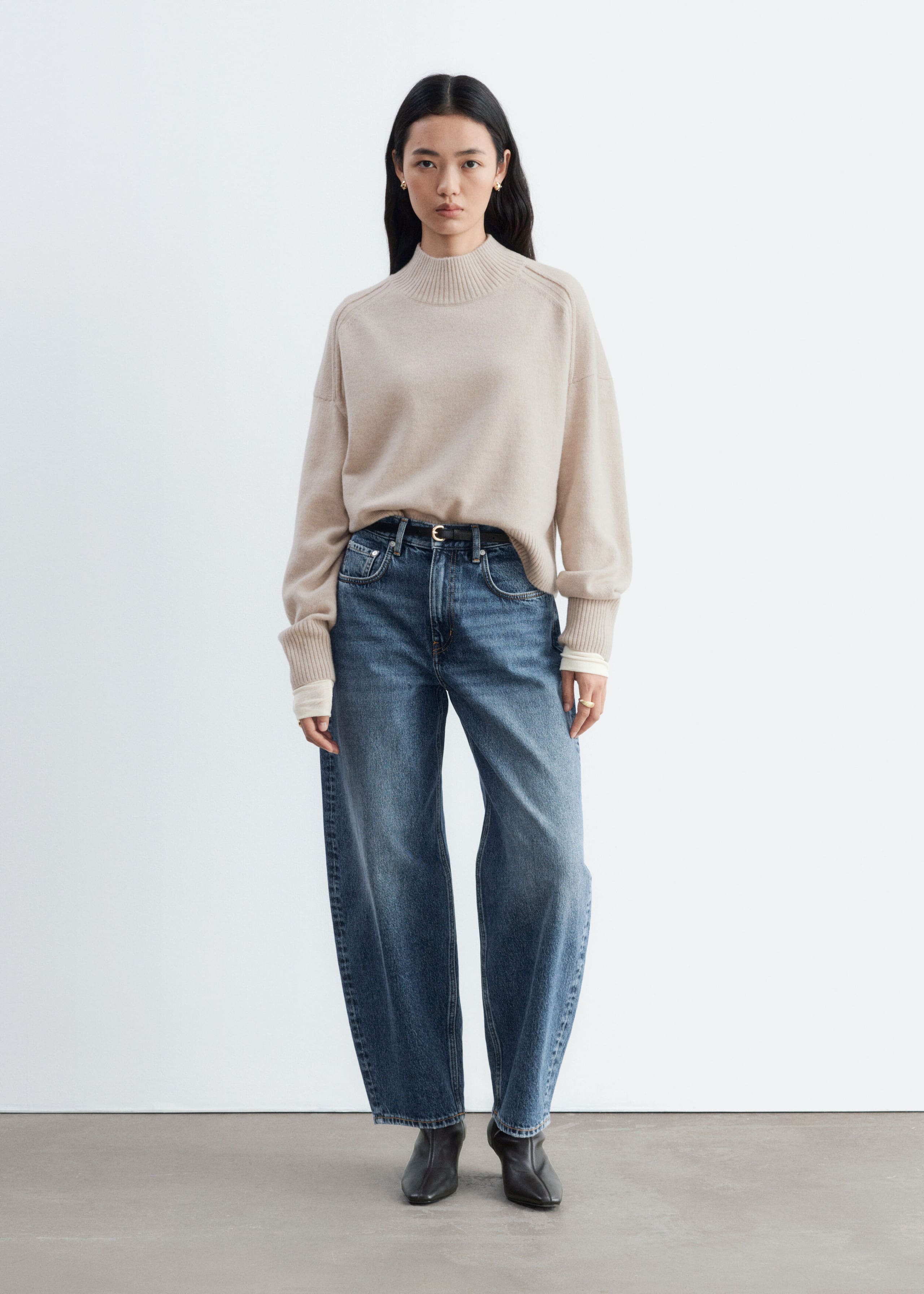 Barrel-Leg Ankle Jeans - Washed Blue - Lookbook