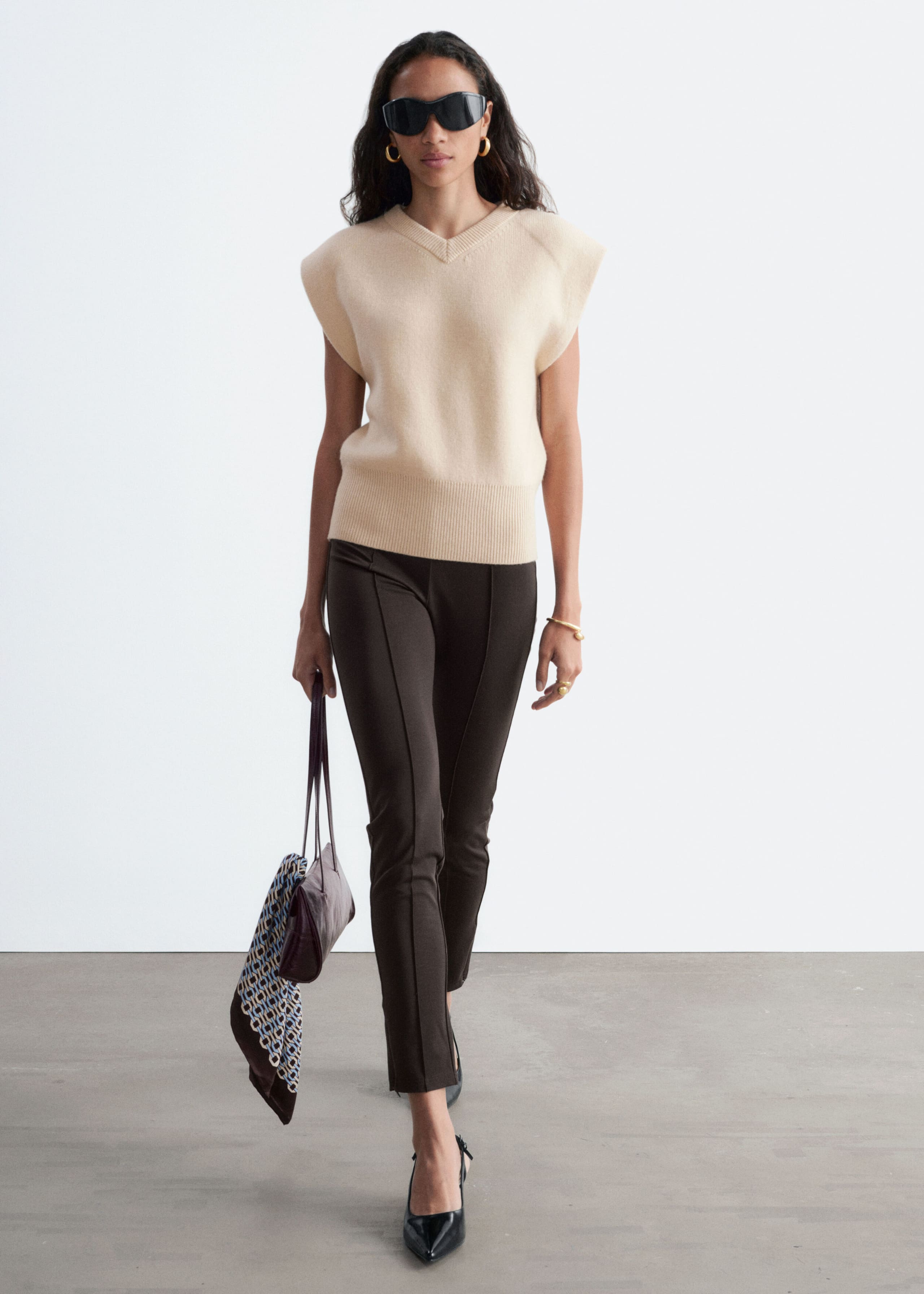Jersey Pintuck Leggings - Dark Brown - Lookbook