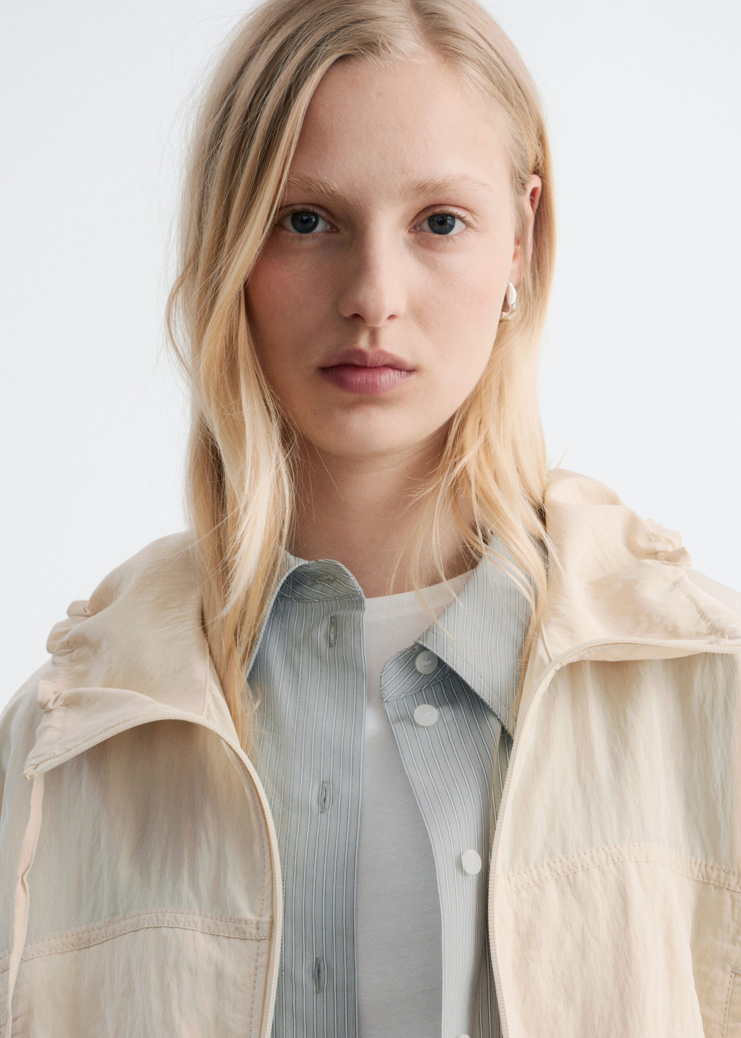 Image of Parka con cordón de ajuste