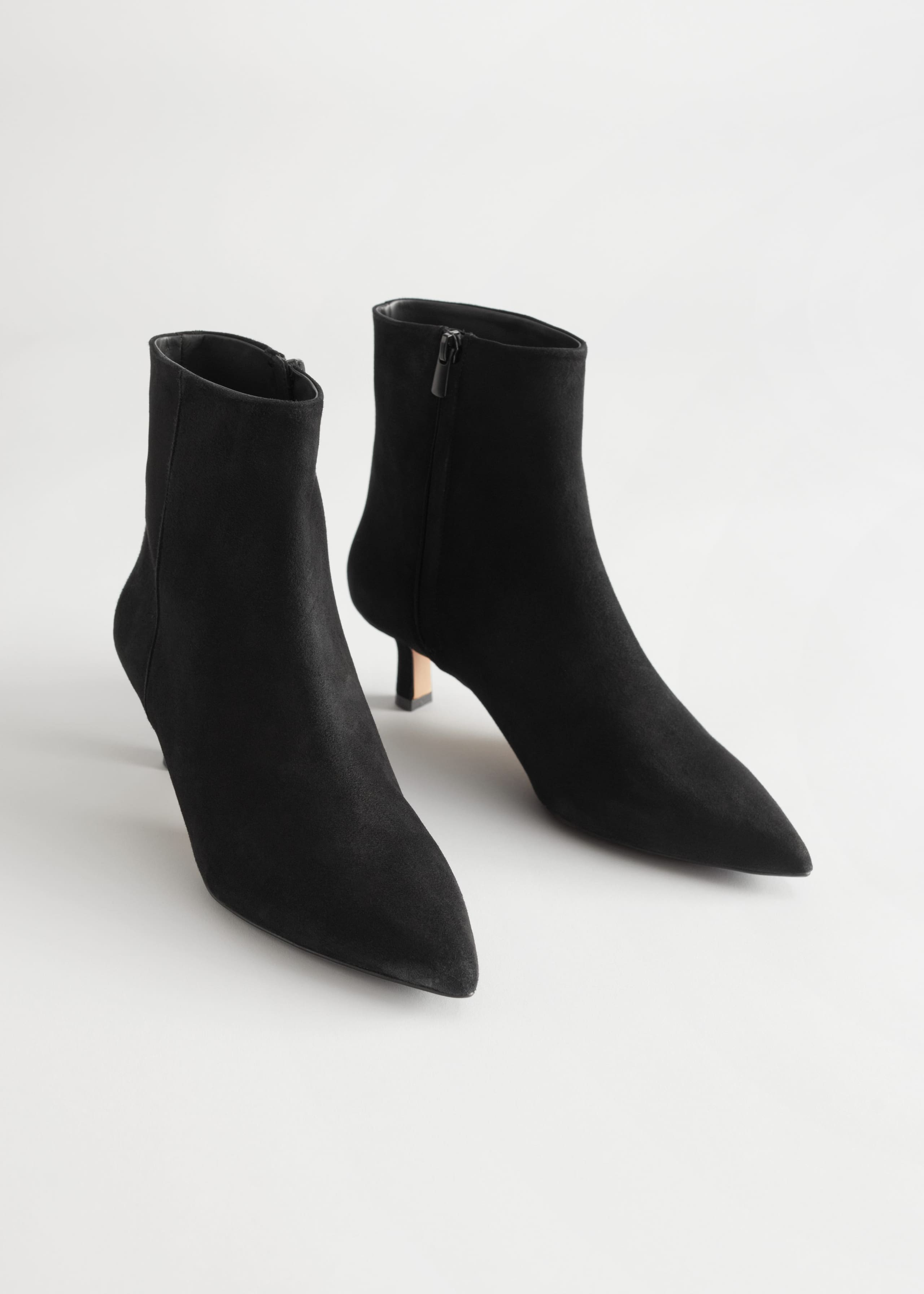 Suede Kitten Heel Ankle Boots - Black - Natura morta