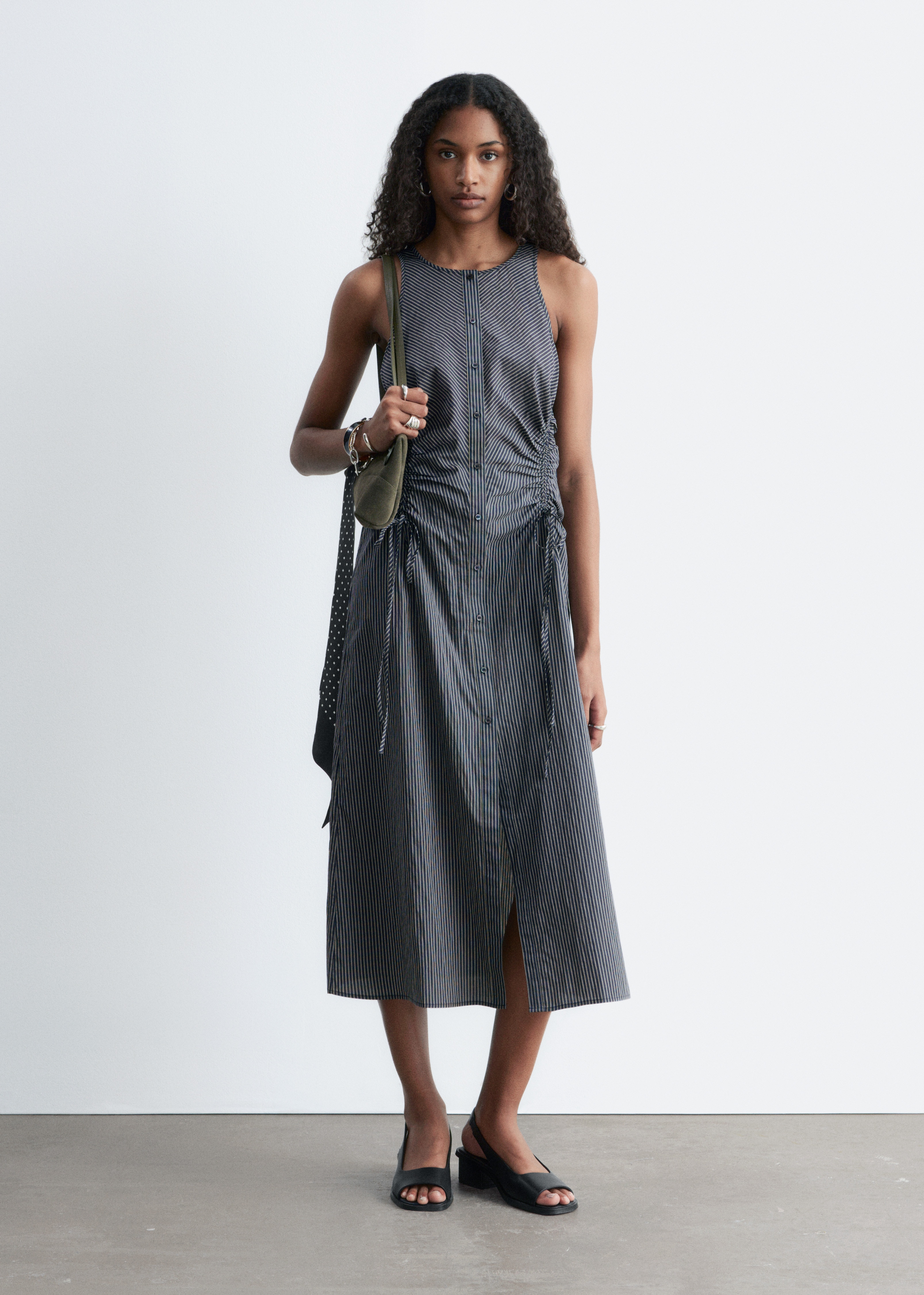 Abito midi senza maniche con coulisse - Righe blu navy