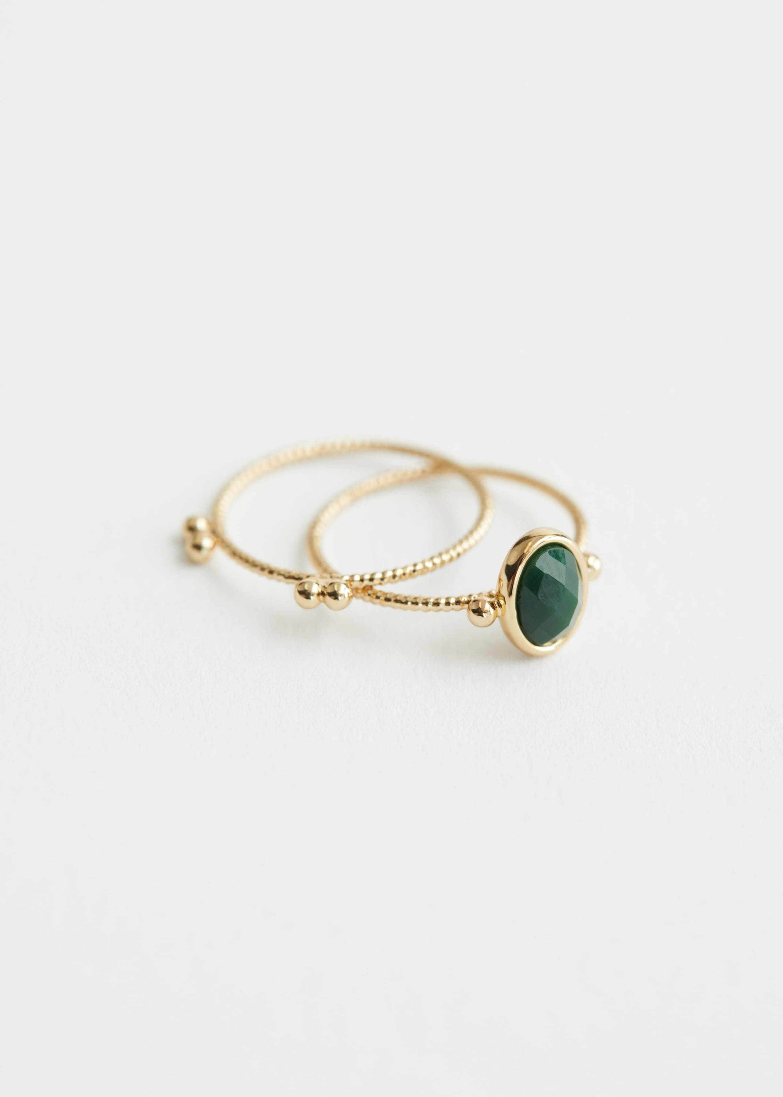 Ringset mit Schmuckstein - Dunkelgrün - Stillleben