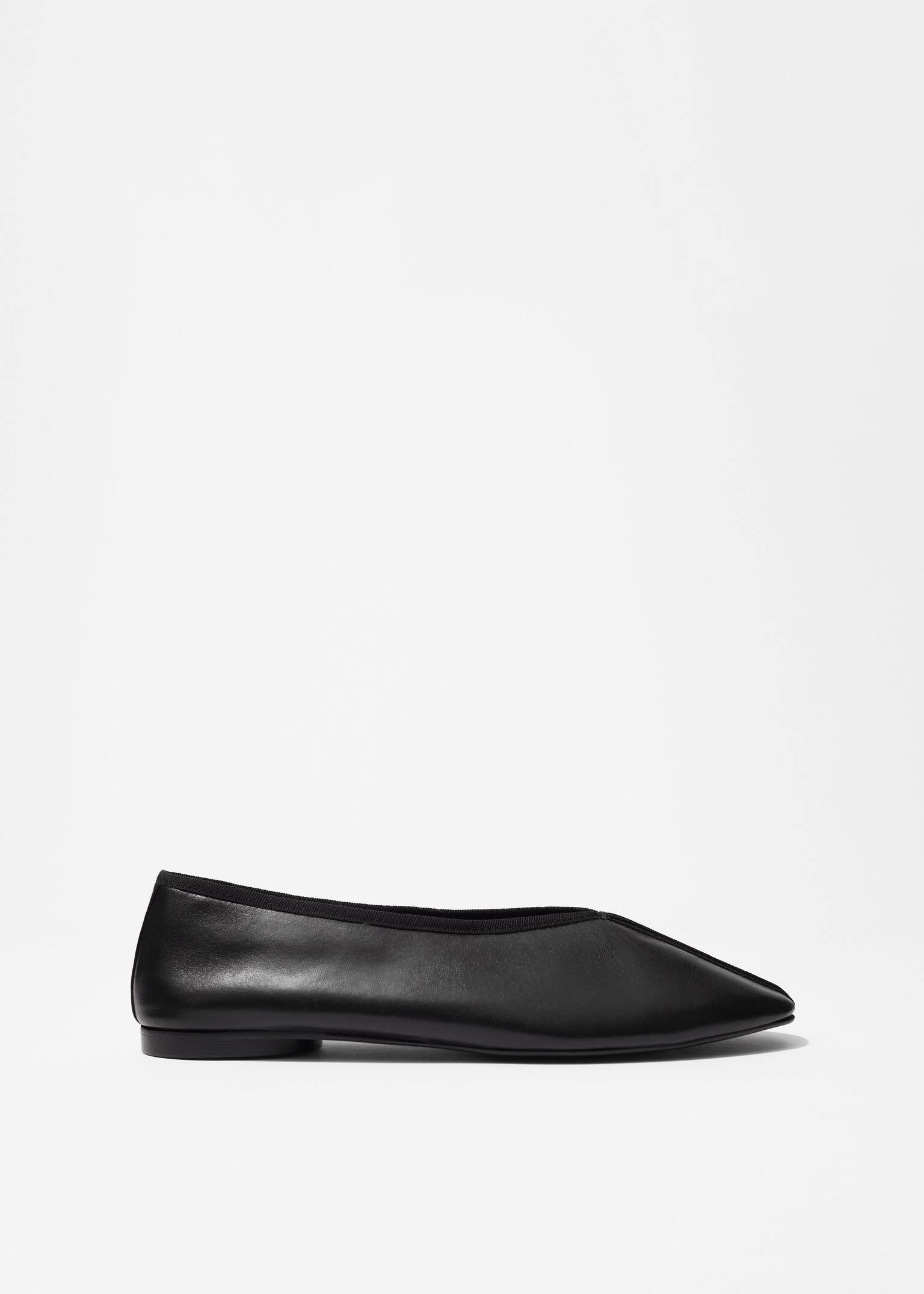 Ballerinas mit mandelförmiger Spitze - Schwarz/Leopardenmuster